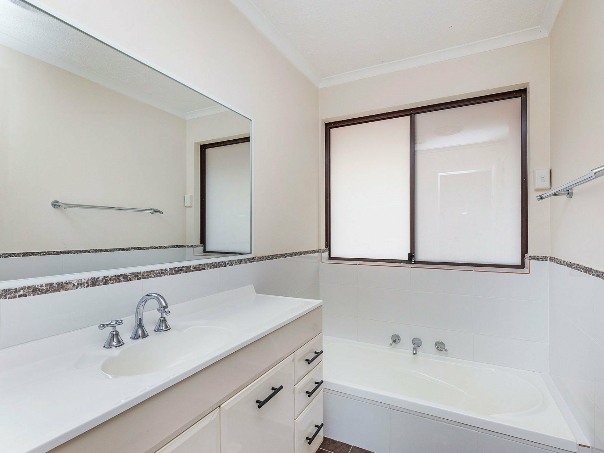 121 Warrandyte Drive, CRAIGIE