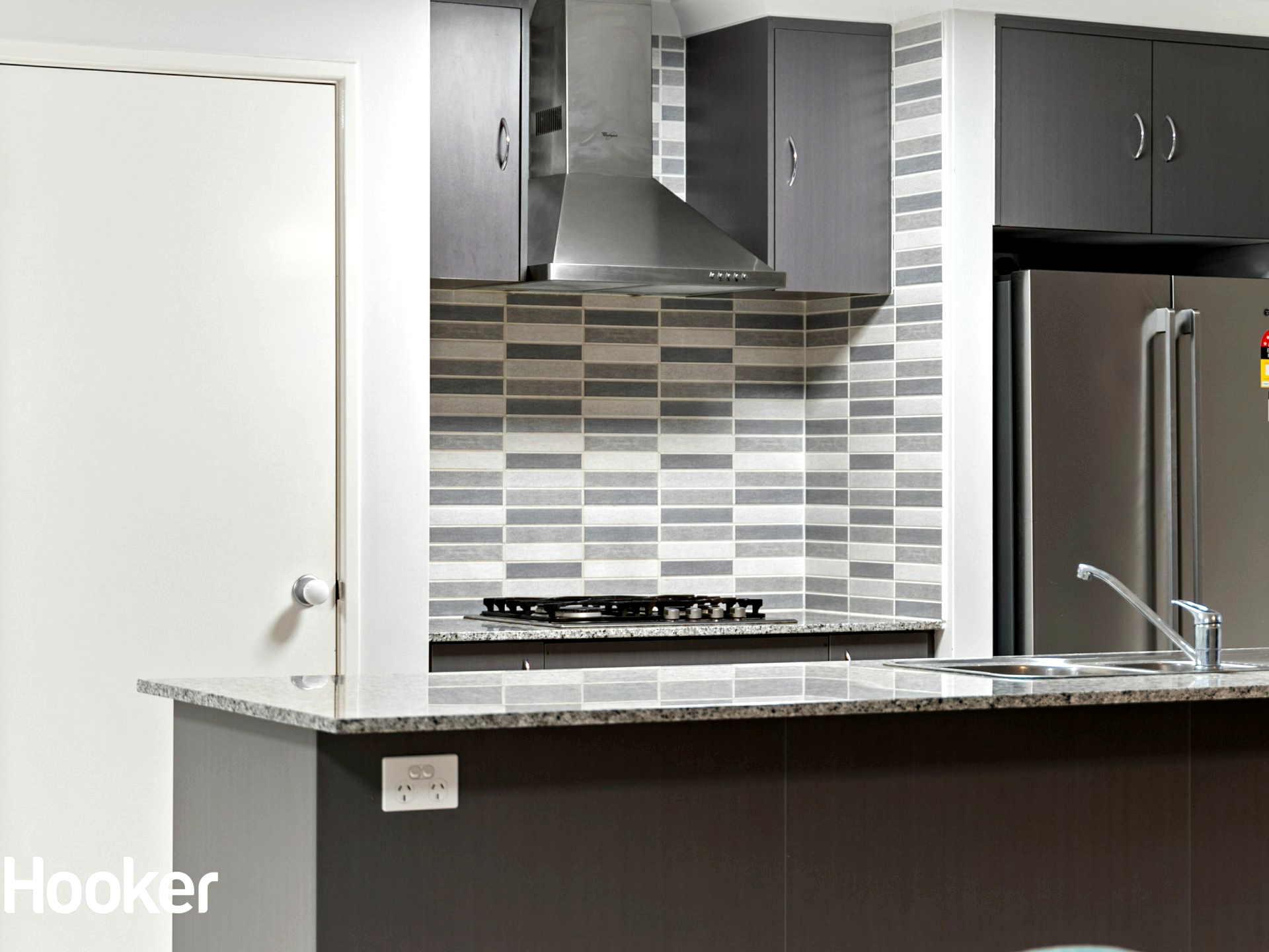 8 Delaney Road, AVELEY