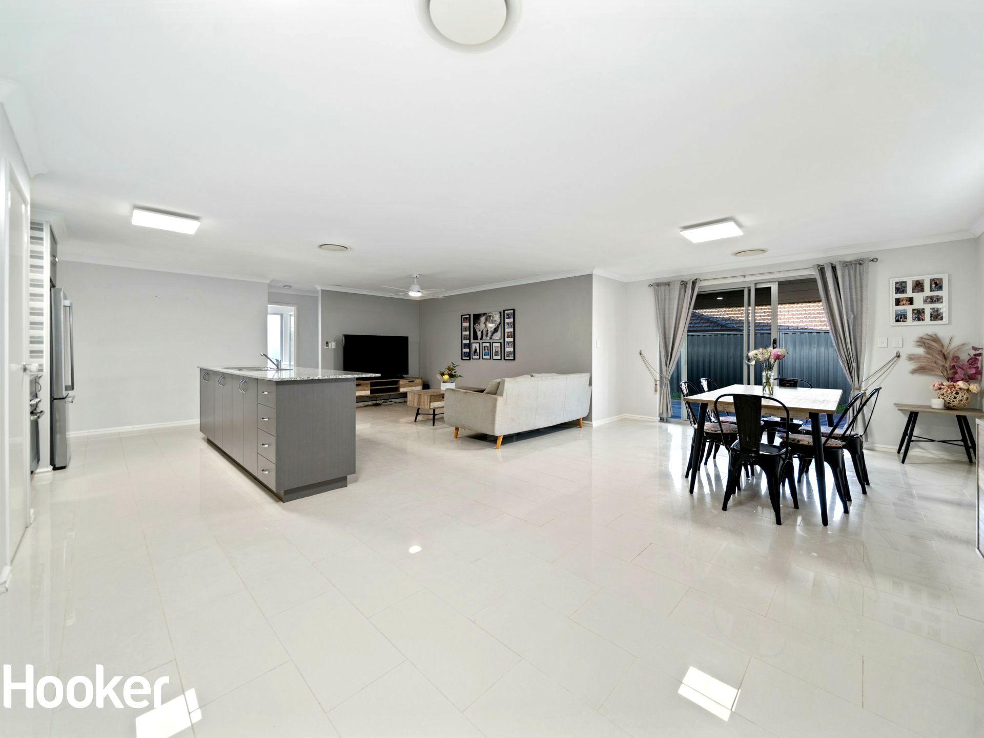 8 Delaney Road, AVELEY
