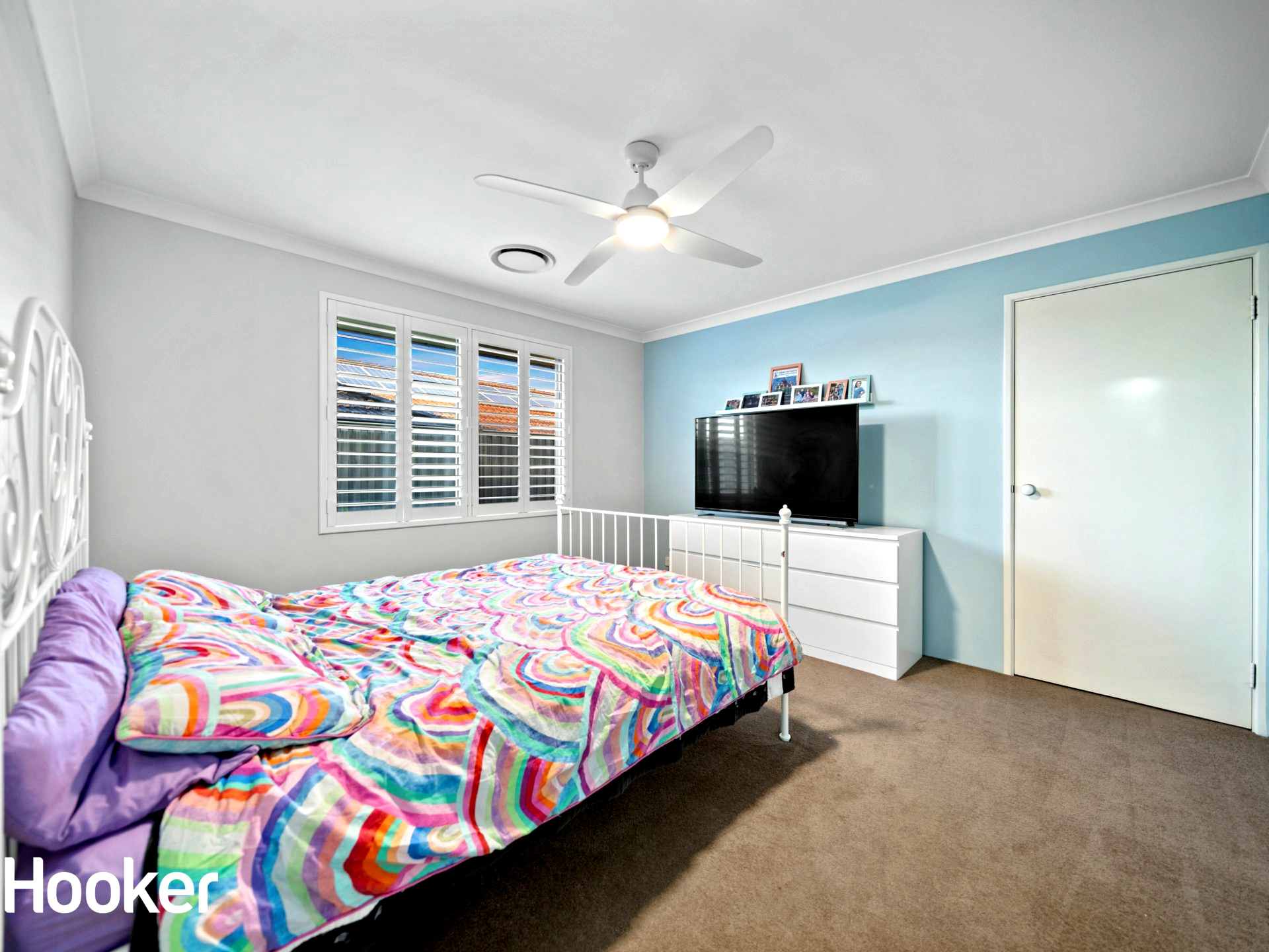 8 Delaney Road, AVELEY