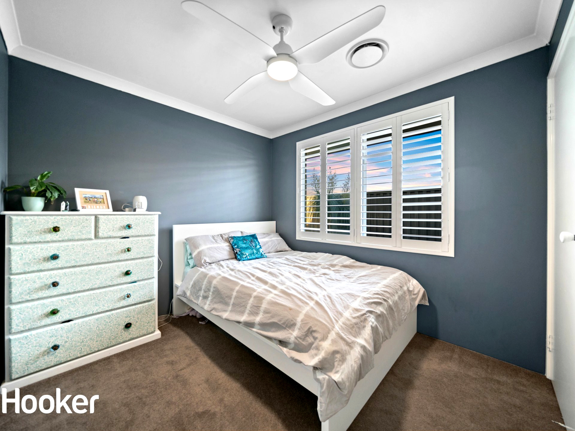 8 Delaney Road, AVELEY