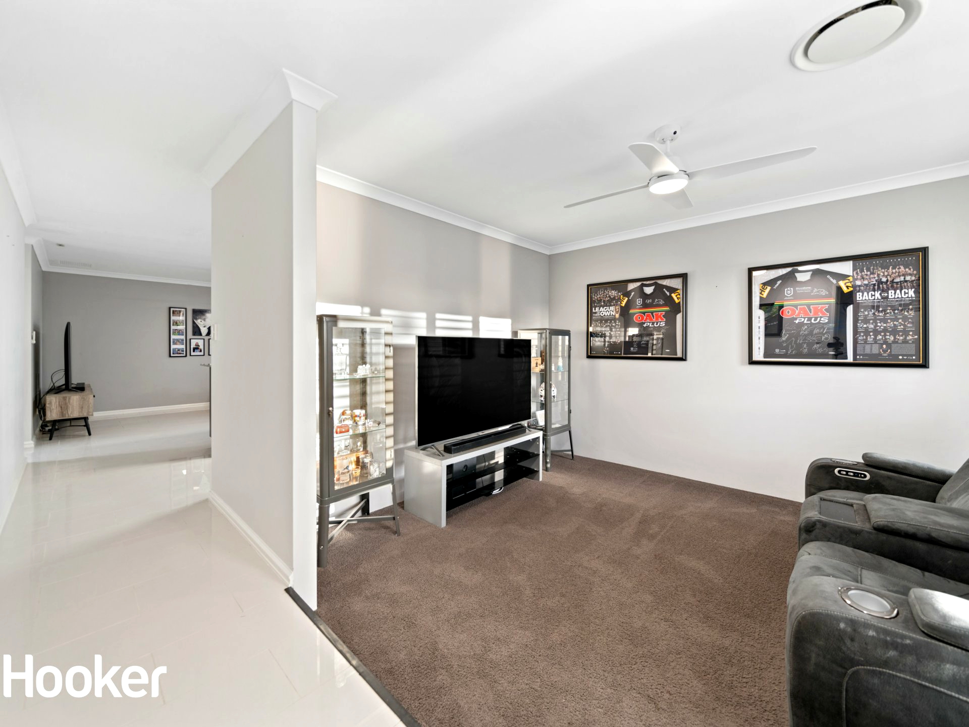 8 Delaney Road, AVELEY