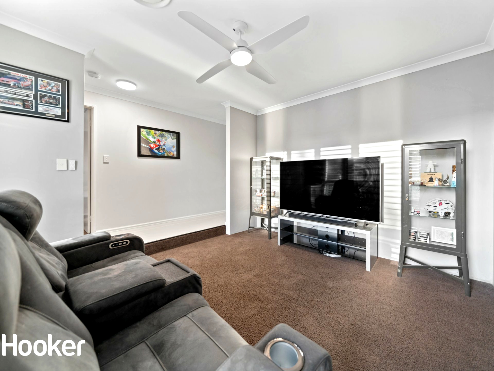 8 Delaney Road, AVELEY