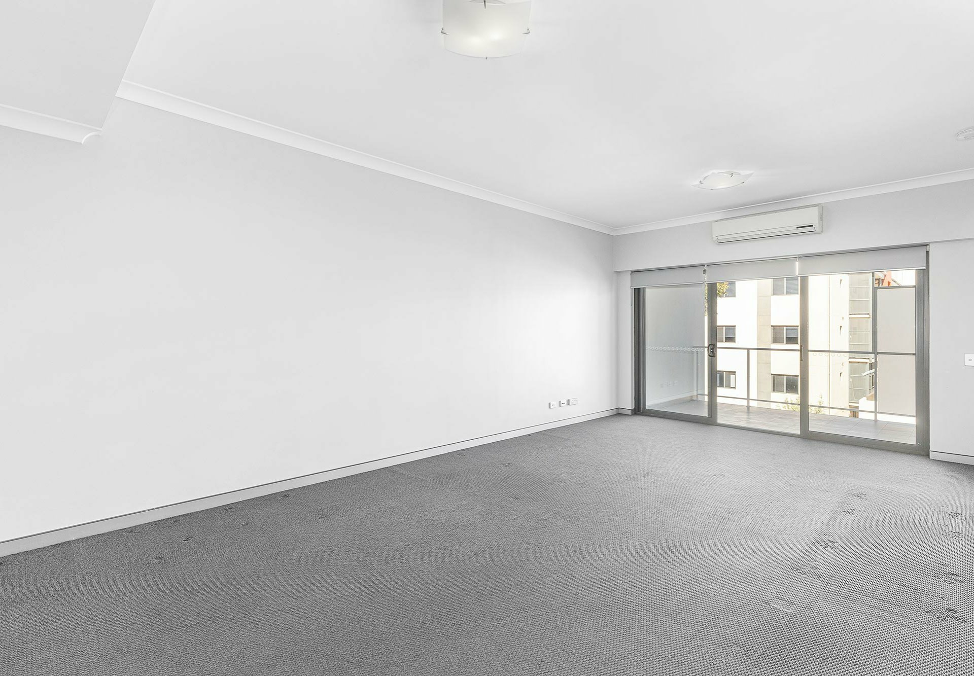 61/6 Walsh Loop, JOONDALUP