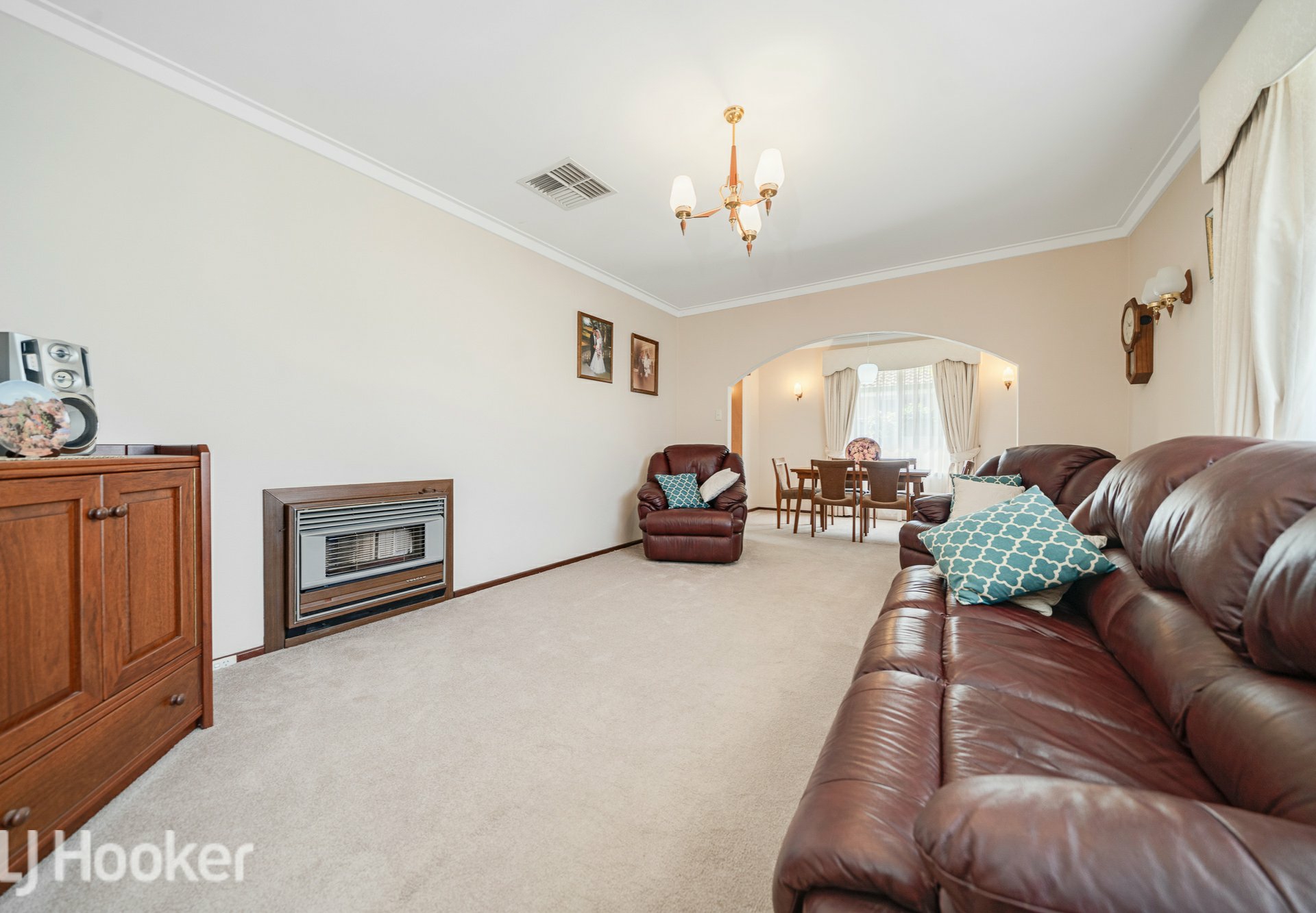 31 Salmson Street — photo 4 of 27