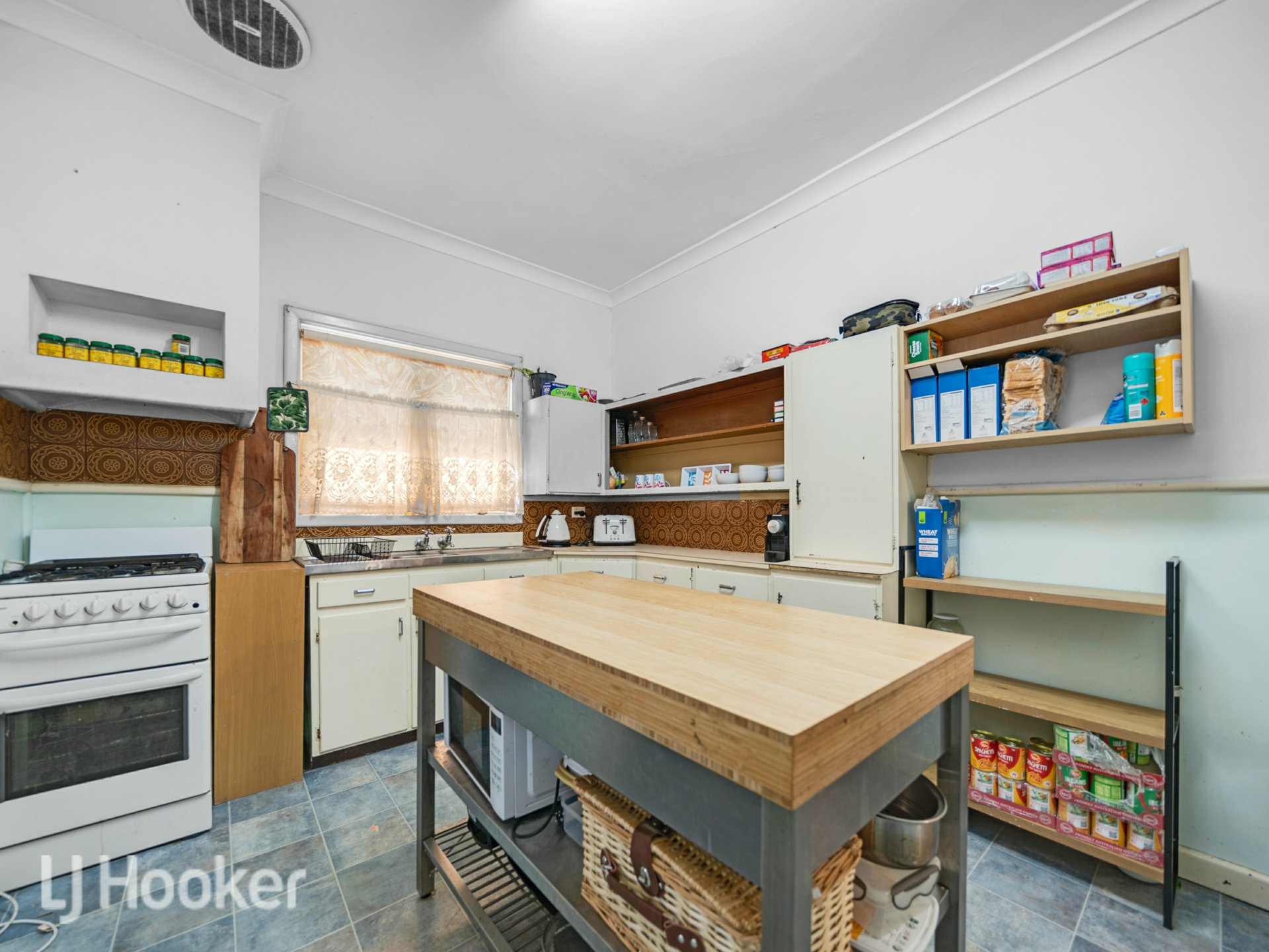 12 Lee Street — photo 2 of 13