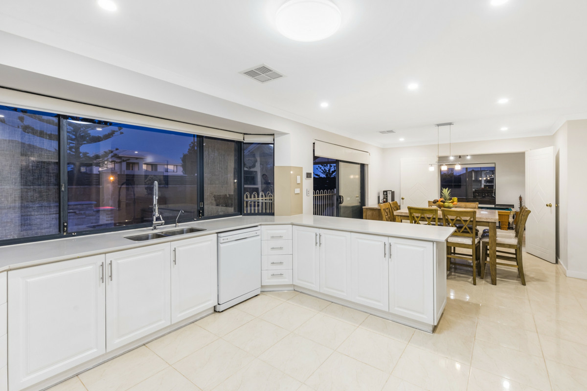239 Santa Barbara Parade, JINDALEE