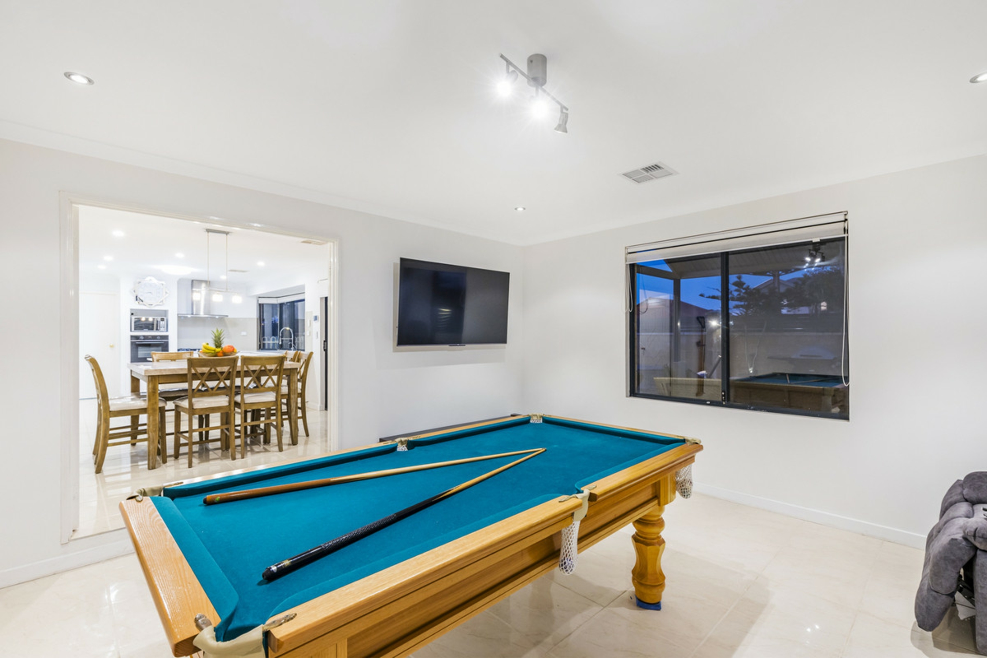 239 Santa Barbara Parade, JINDALEE