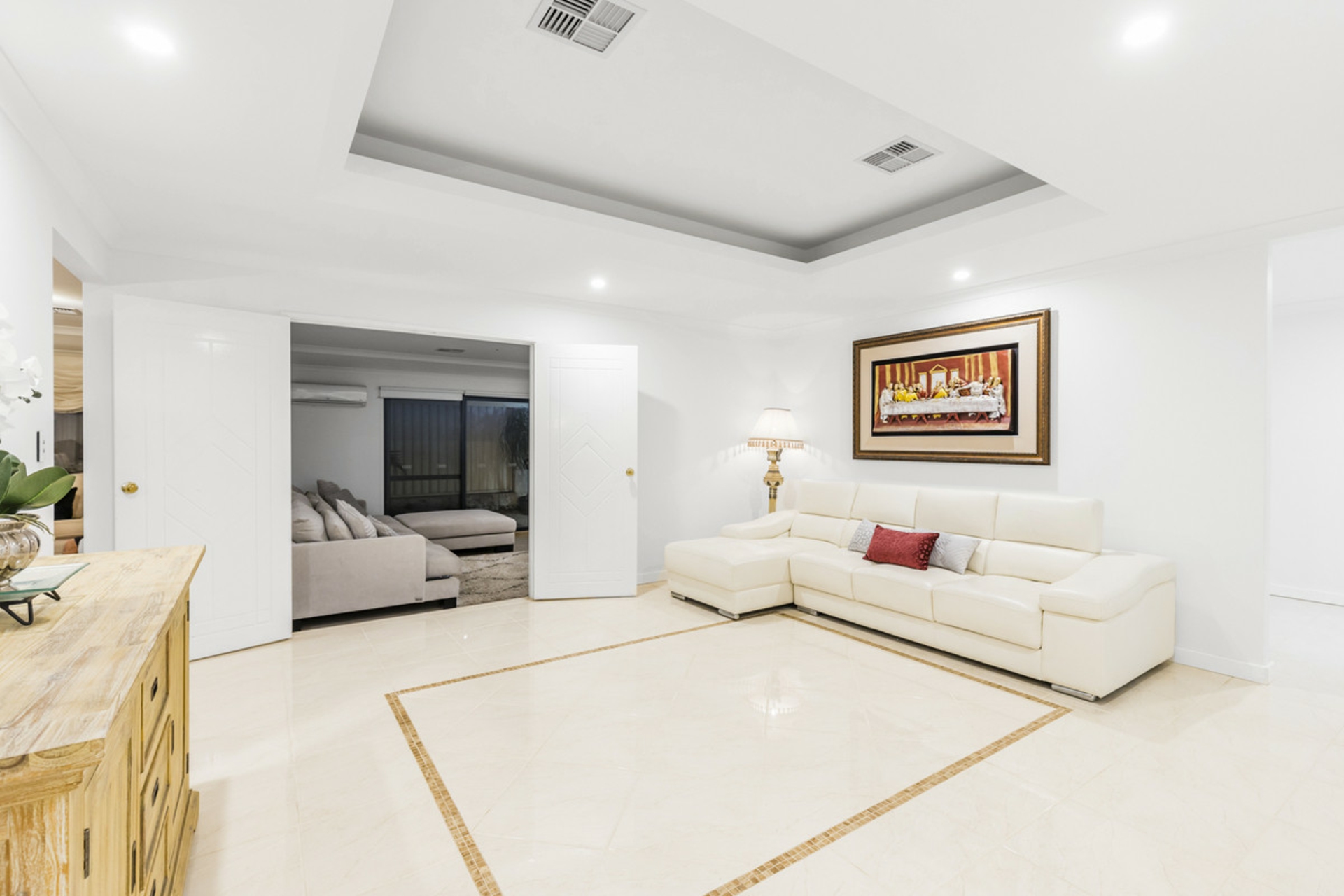 239 Santa Barbara Parade, JINDALEE