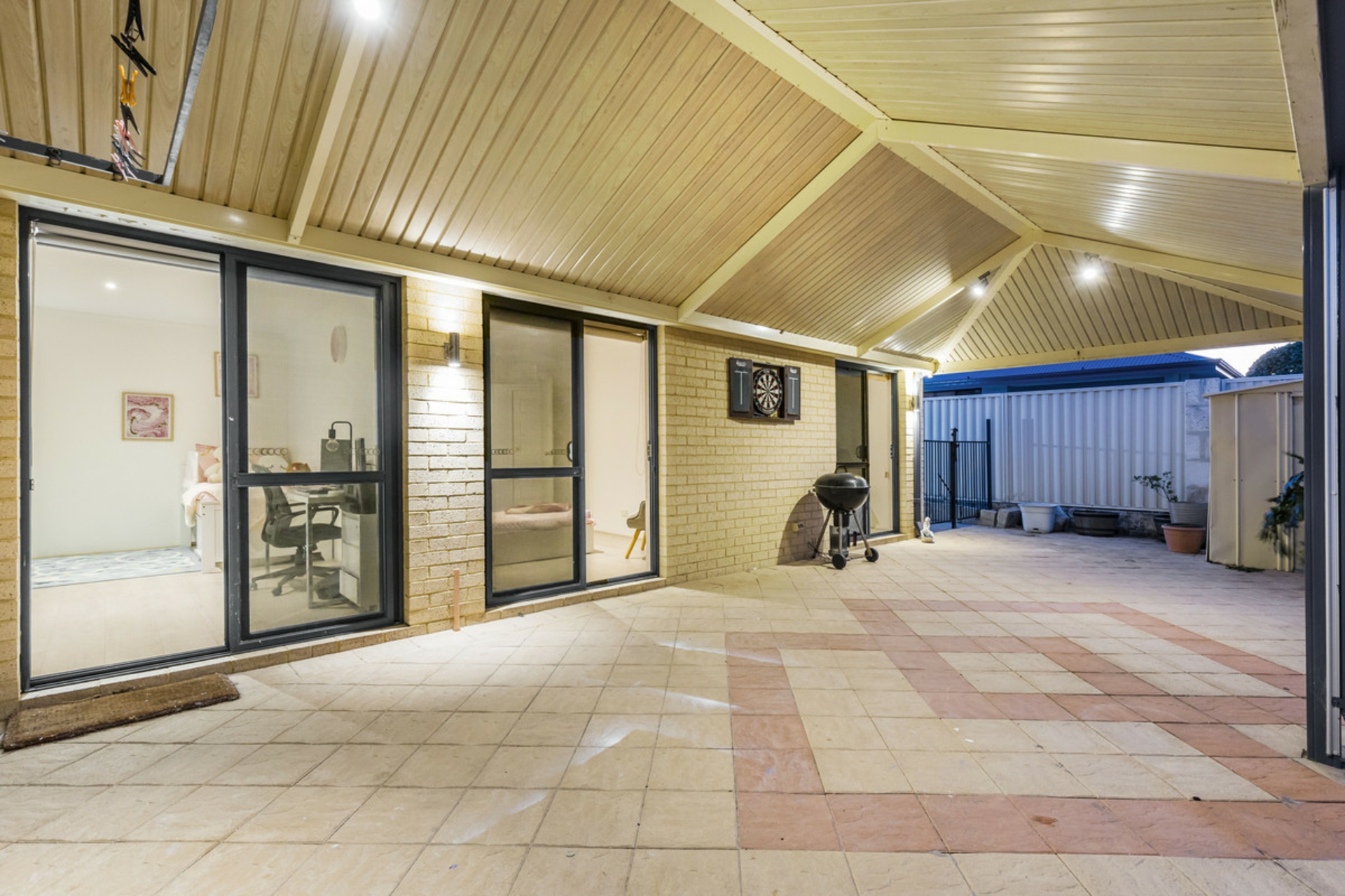 239 Santa Barbara Parade, JINDALEE