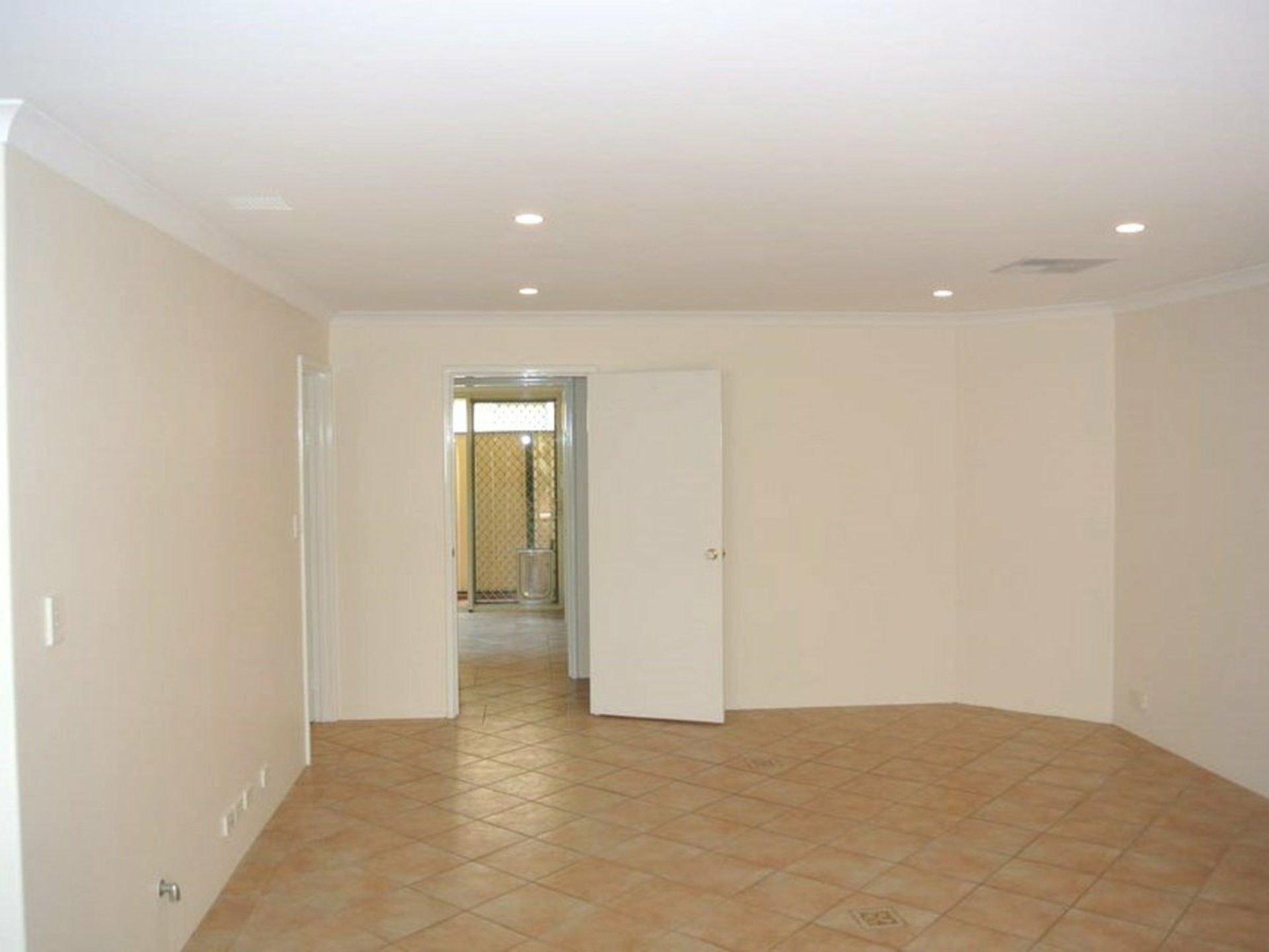 44 Lotherton Way, HOCKING