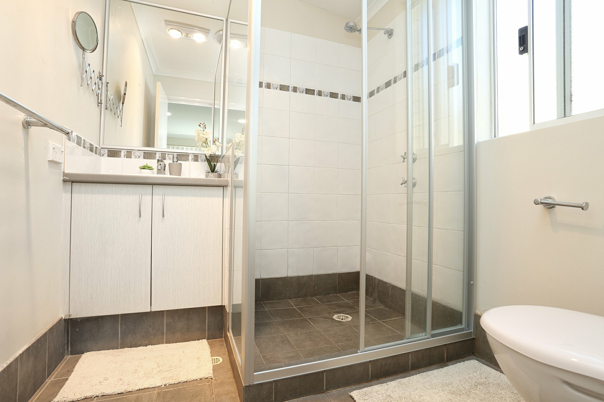 101A Kingsway, MADELEY