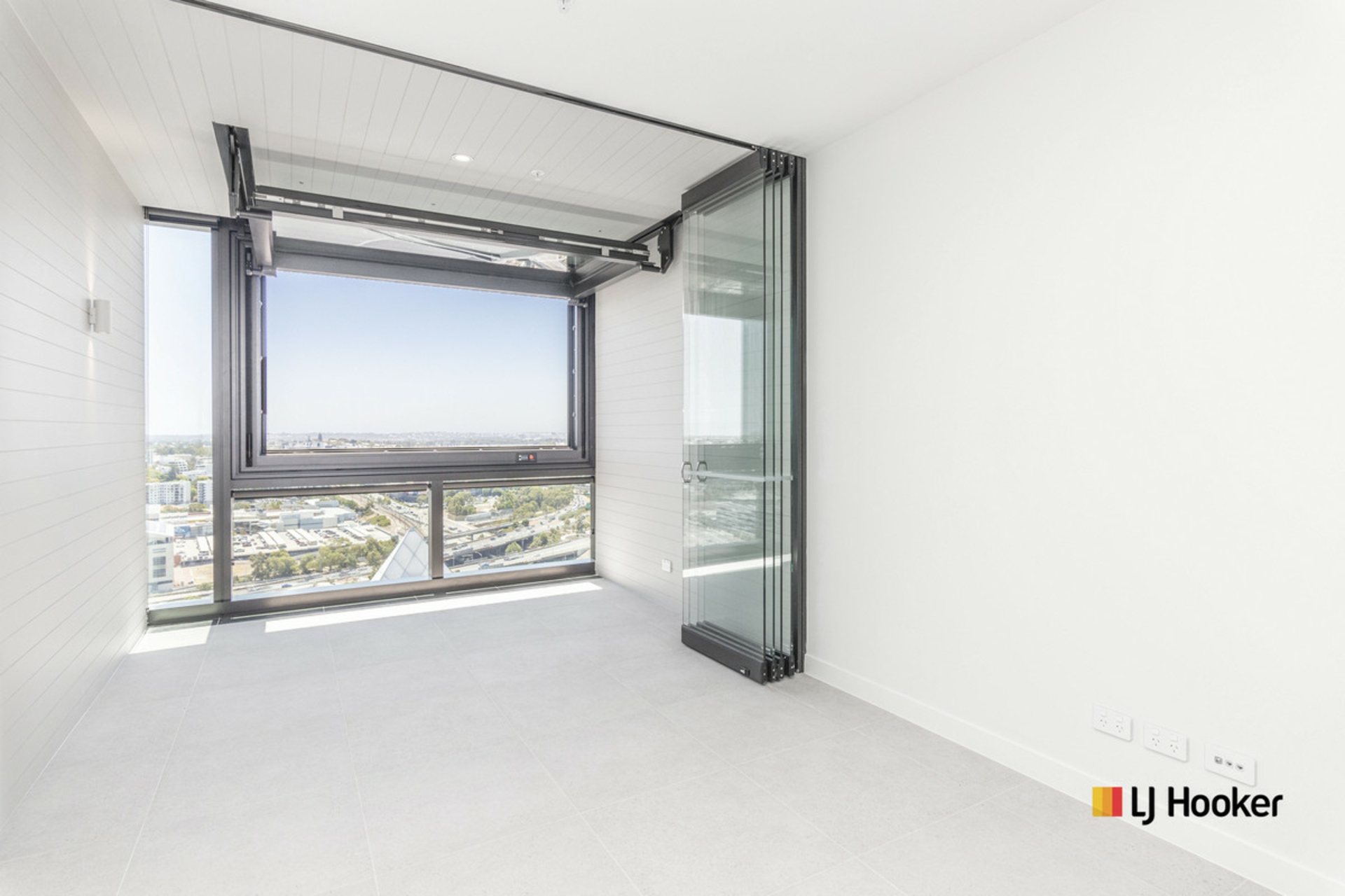 2404/80 Milligan Street, PERTH
