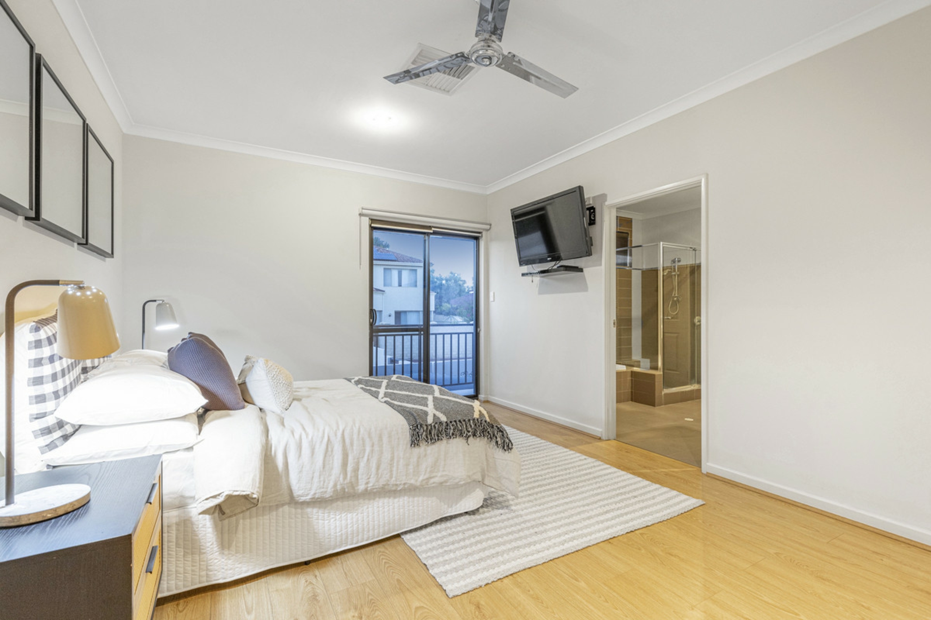 137 Dianella Drive, DIANELLA