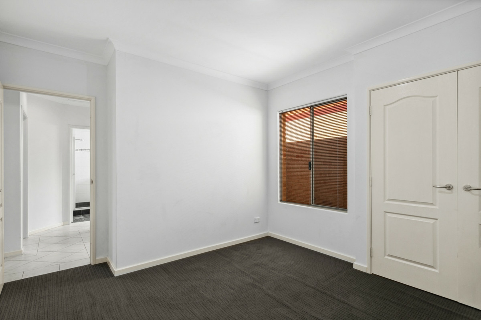 8B Hindmarsh, YOKINE