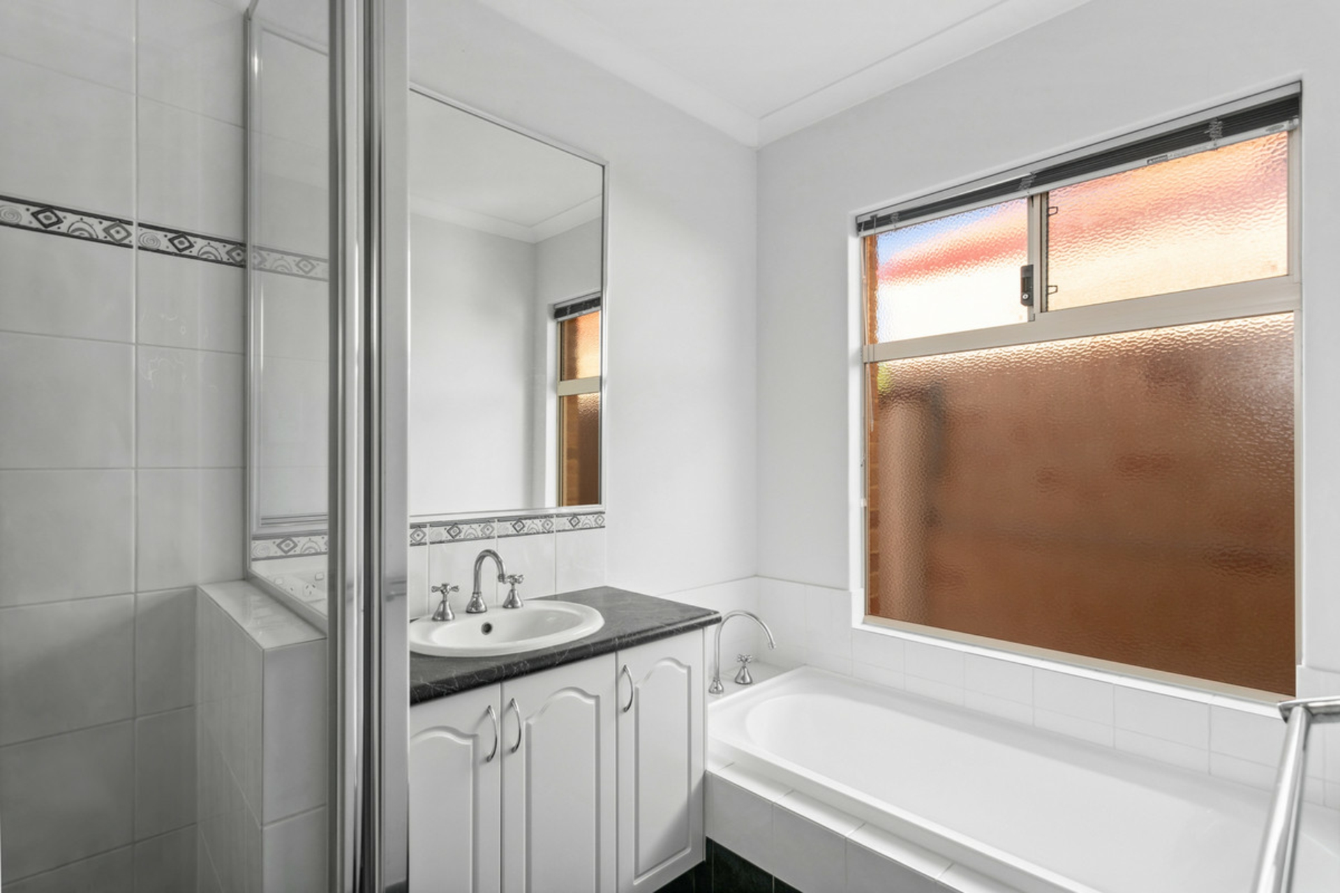 8B Hindmarsh, YOKINE