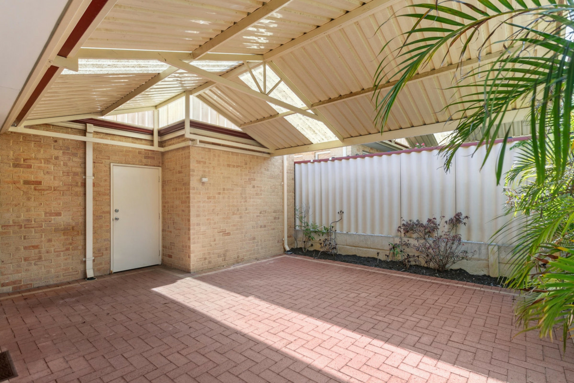 8B Hindmarsh, YOKINE