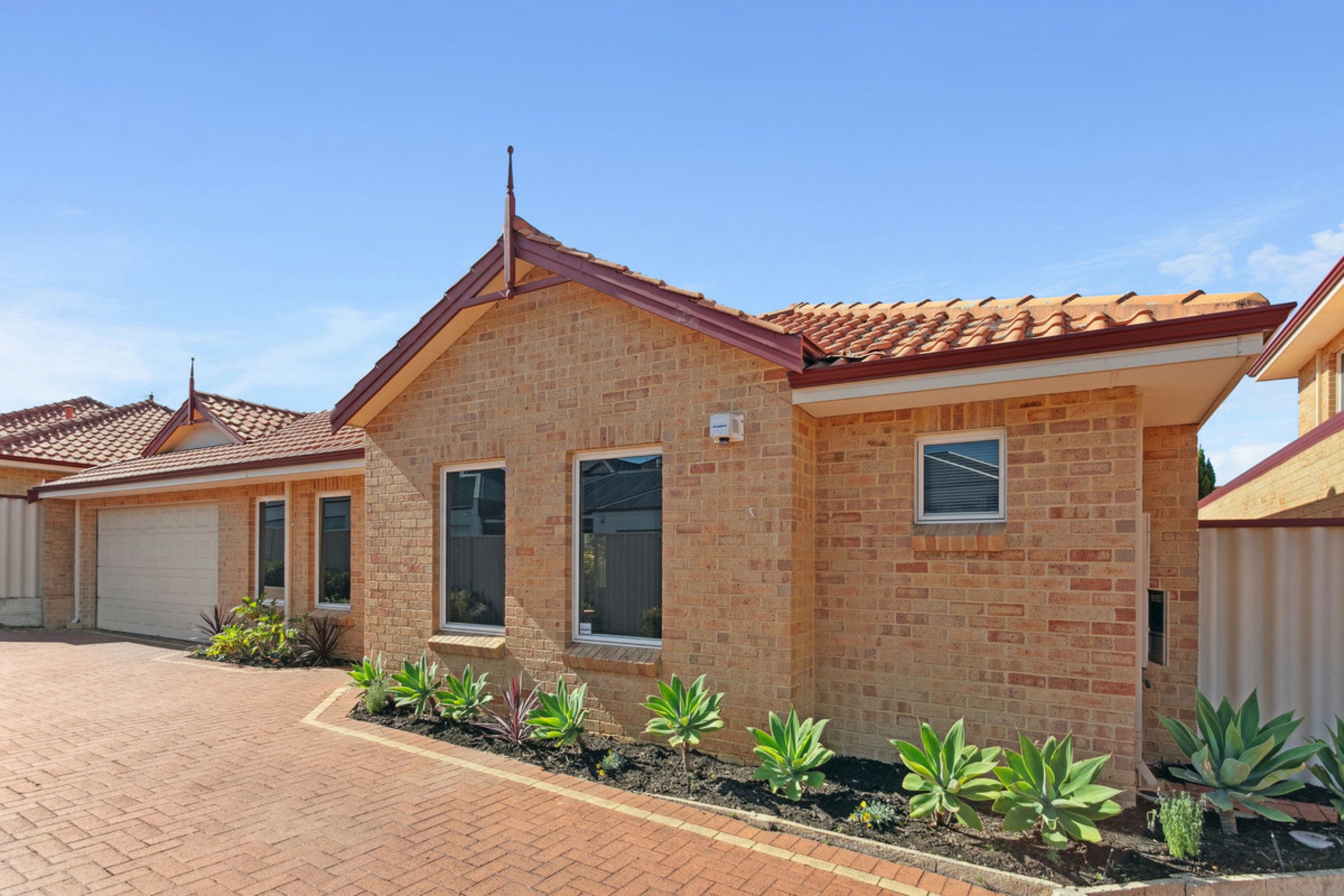 8B Hindmarsh, YOKINE
