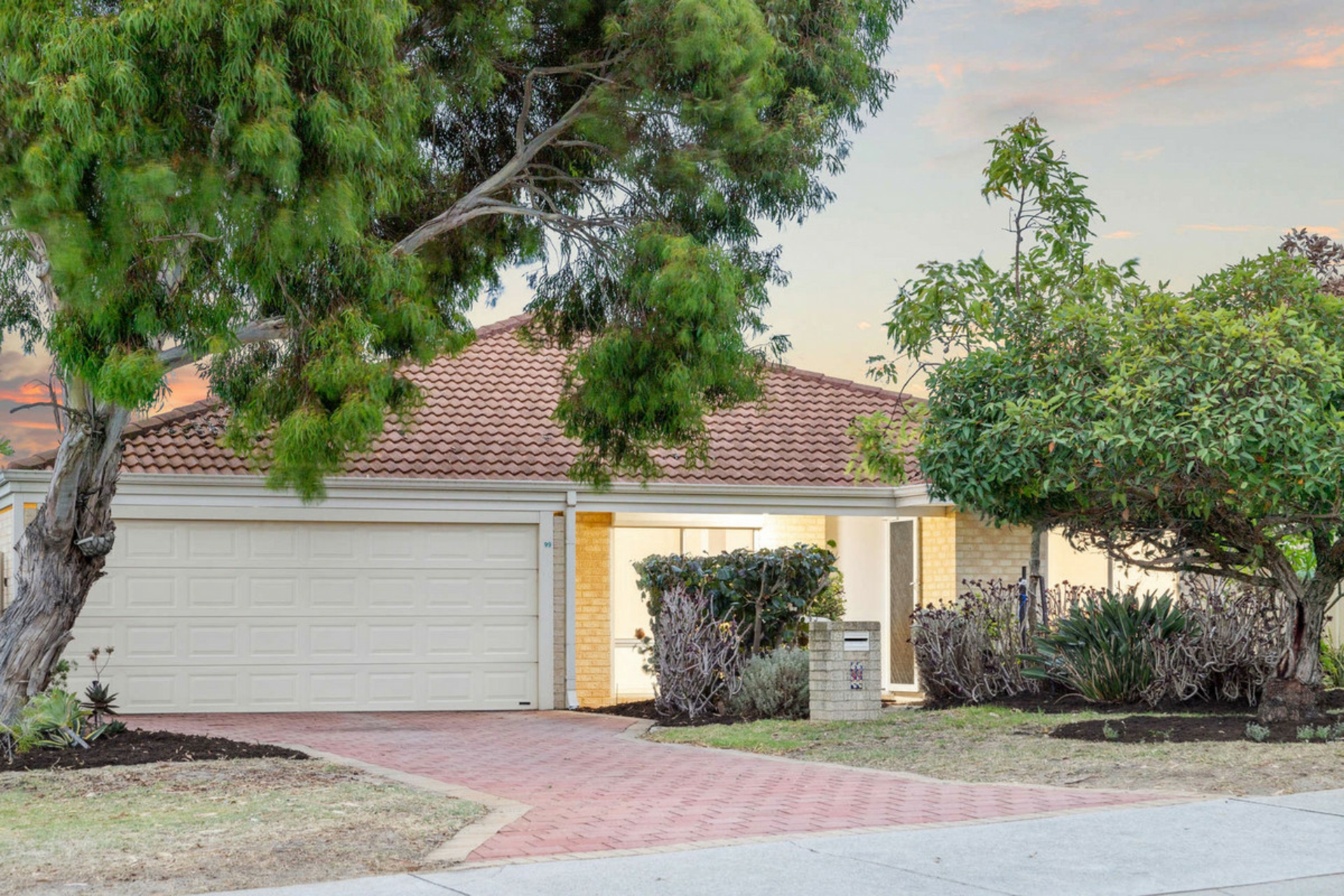 99 Clarkson Avenue, TAPPING