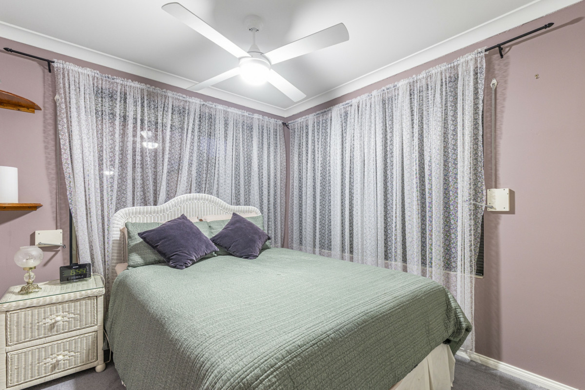27 Harrington Avenue, TAPPING