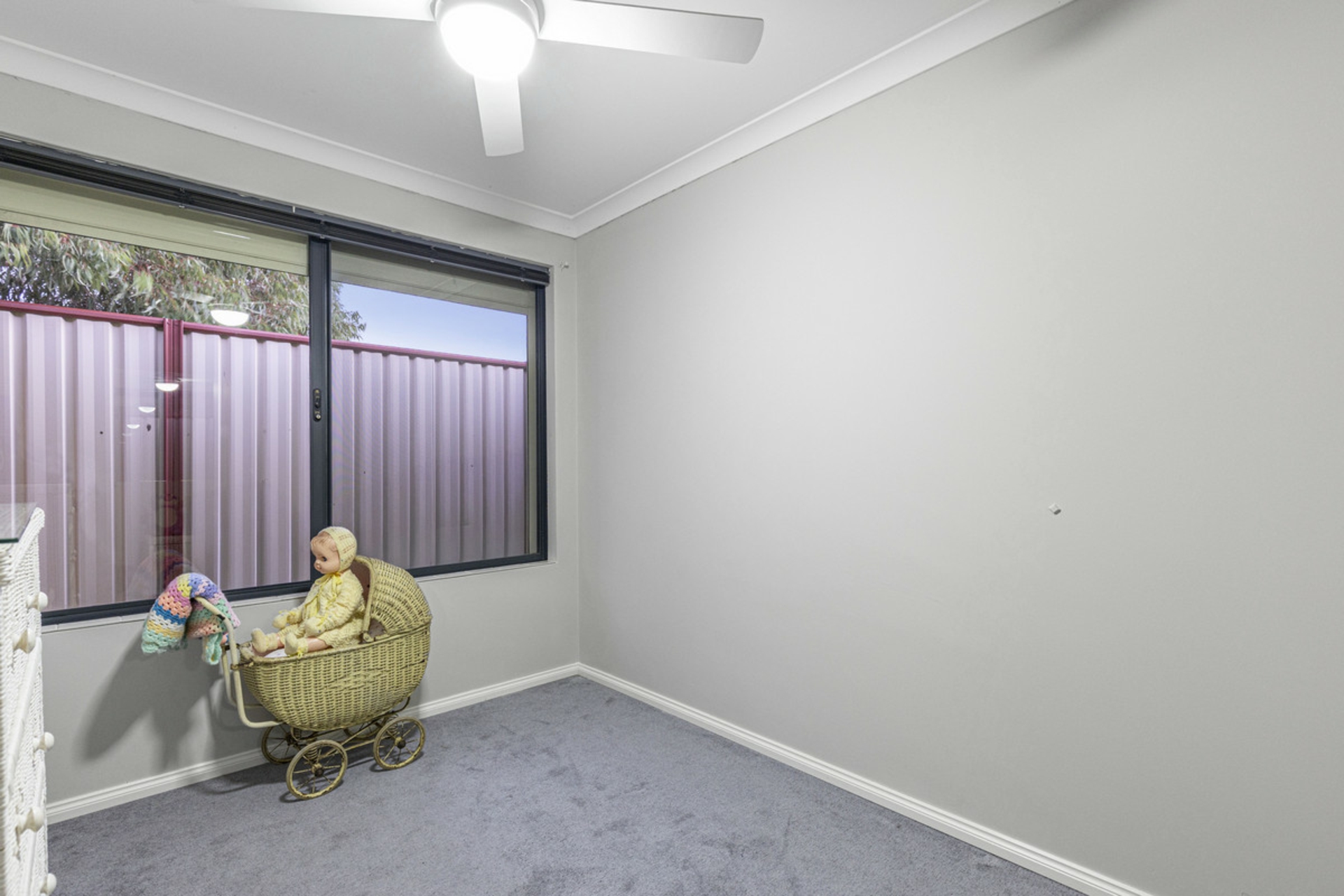 27 Harrington Avenue, TAPPING