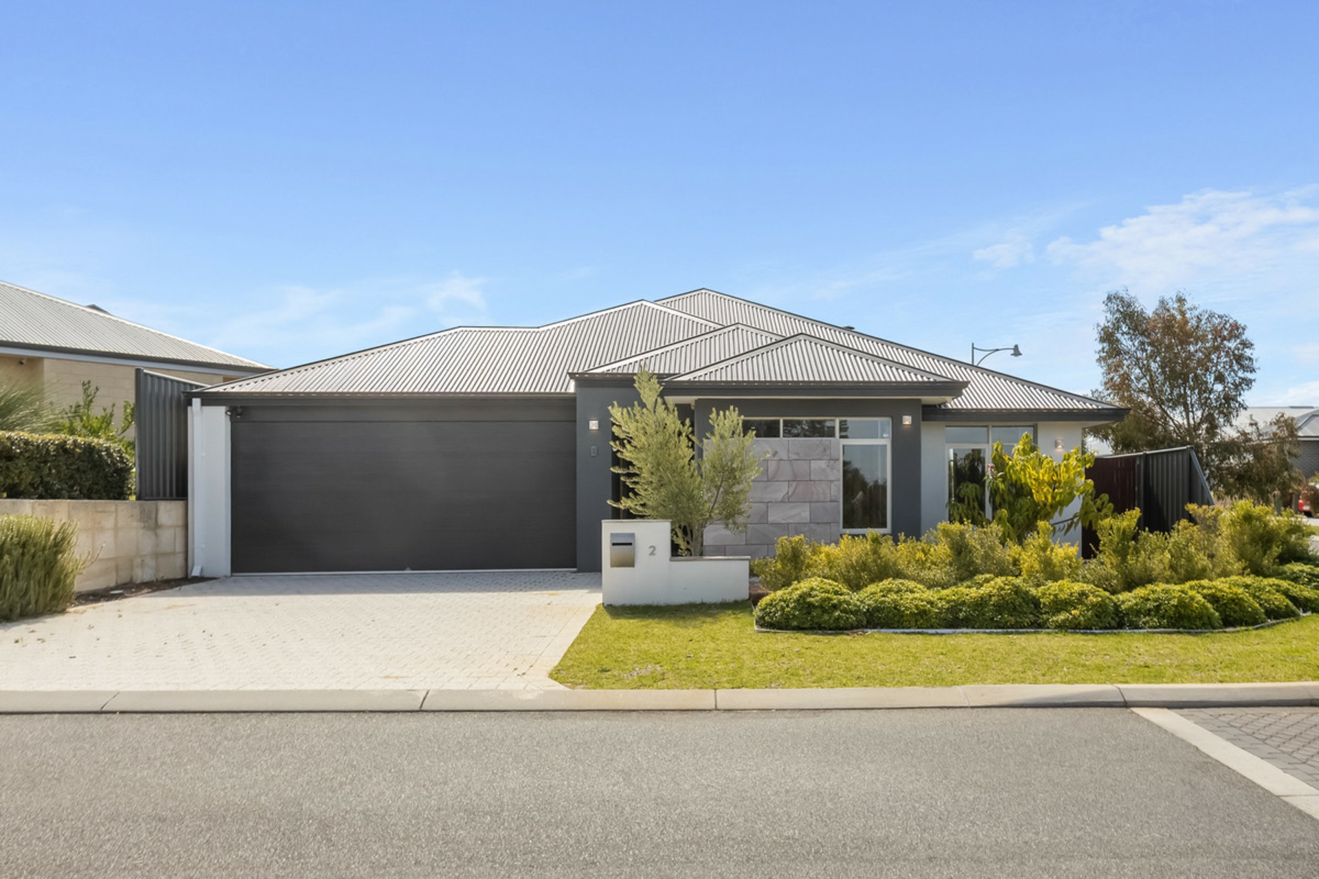 2 Tropicbird Drive, BANKSIA GROVE