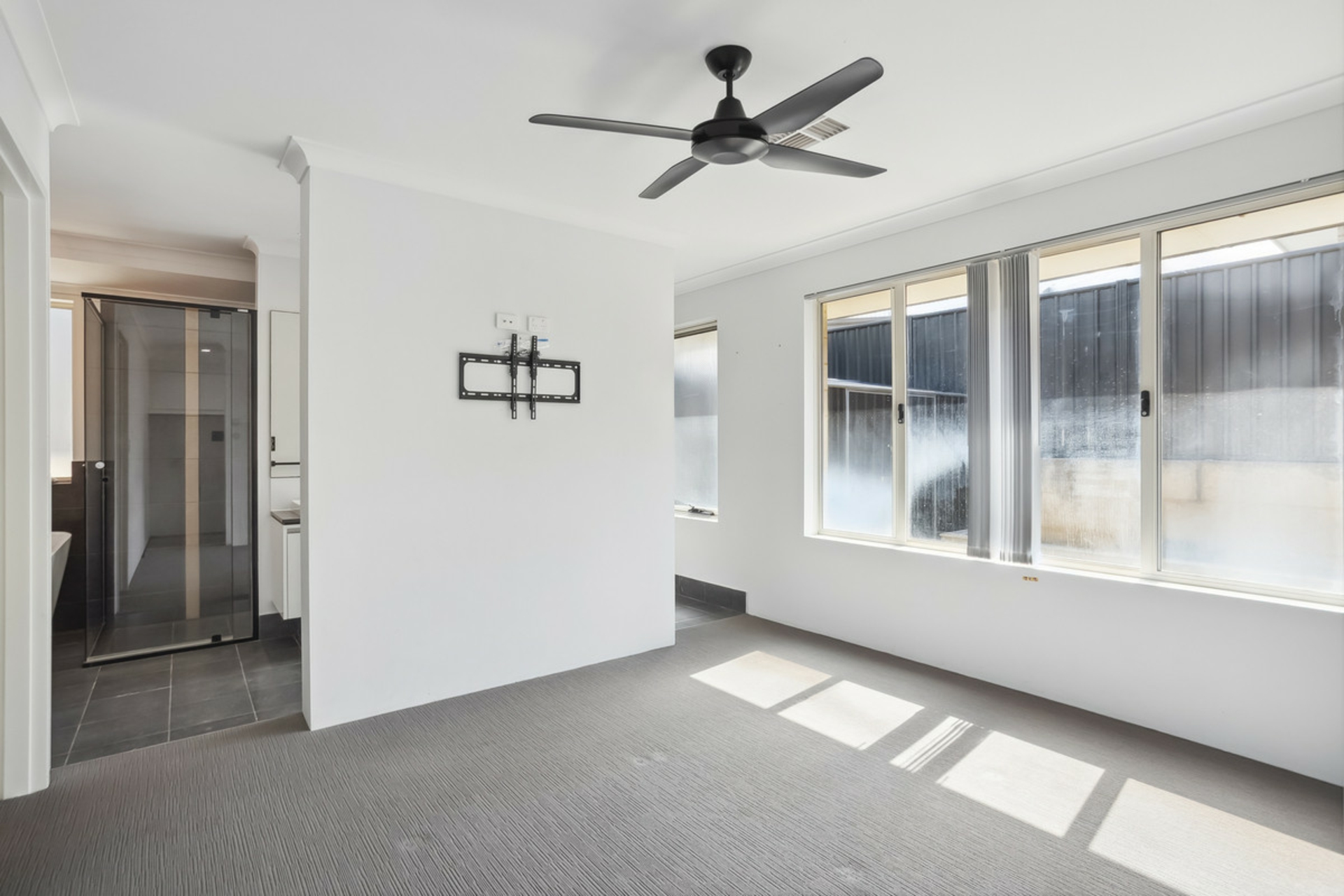 2 Tropicbird Drive, BANKSIA GROVE