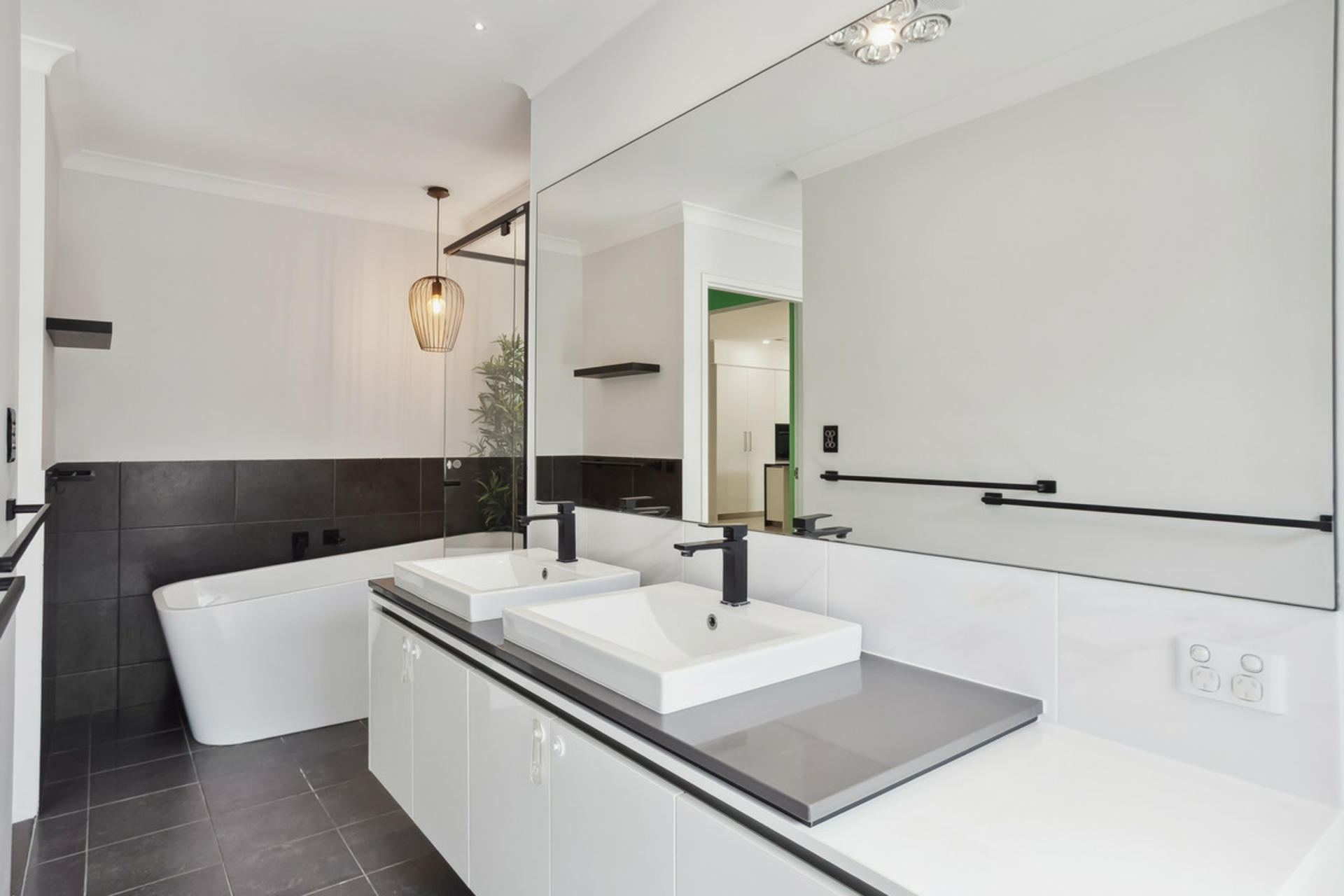 2 Tropicbird Drive, BANKSIA GROVE