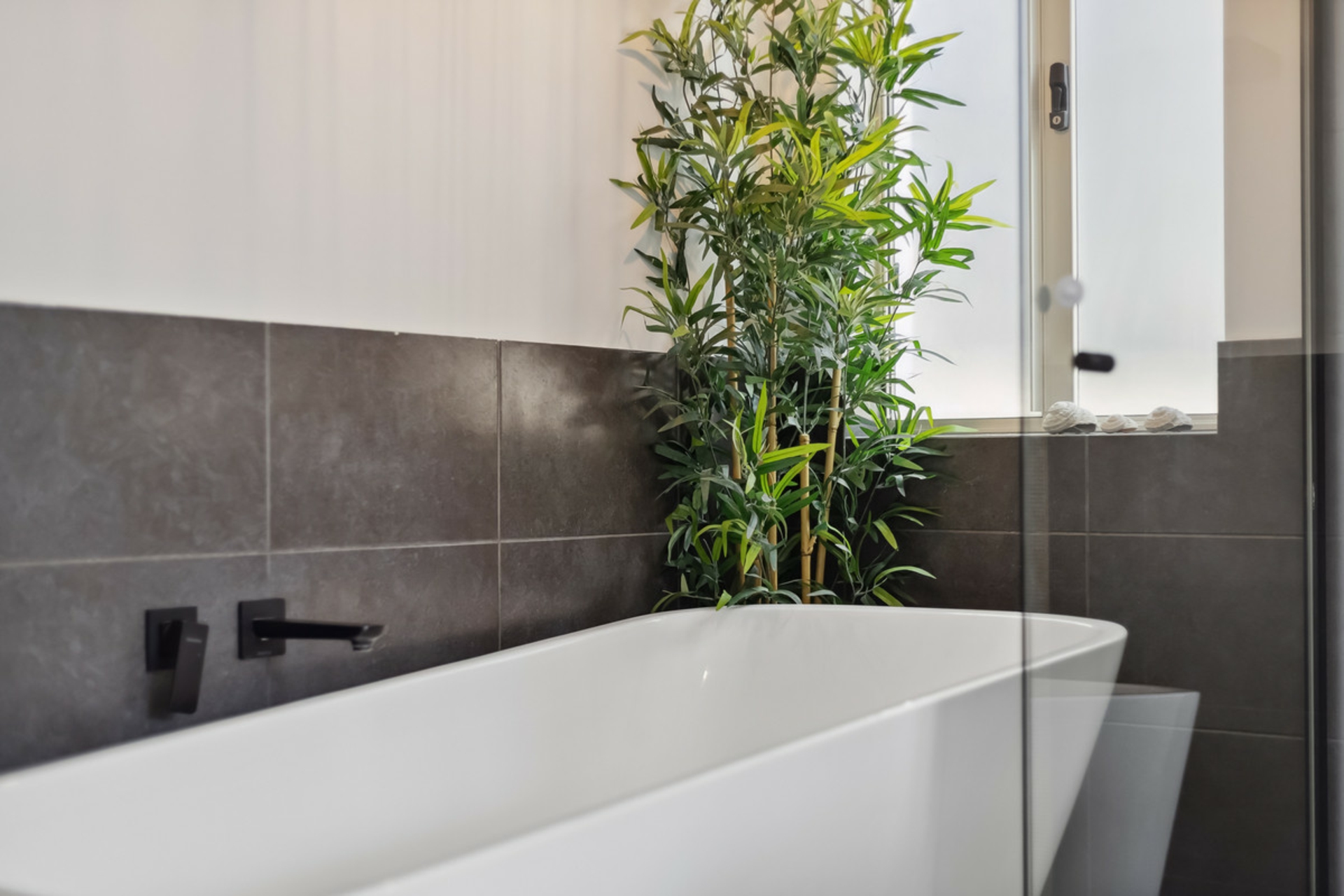 2 Tropicbird Drive, BANKSIA GROVE