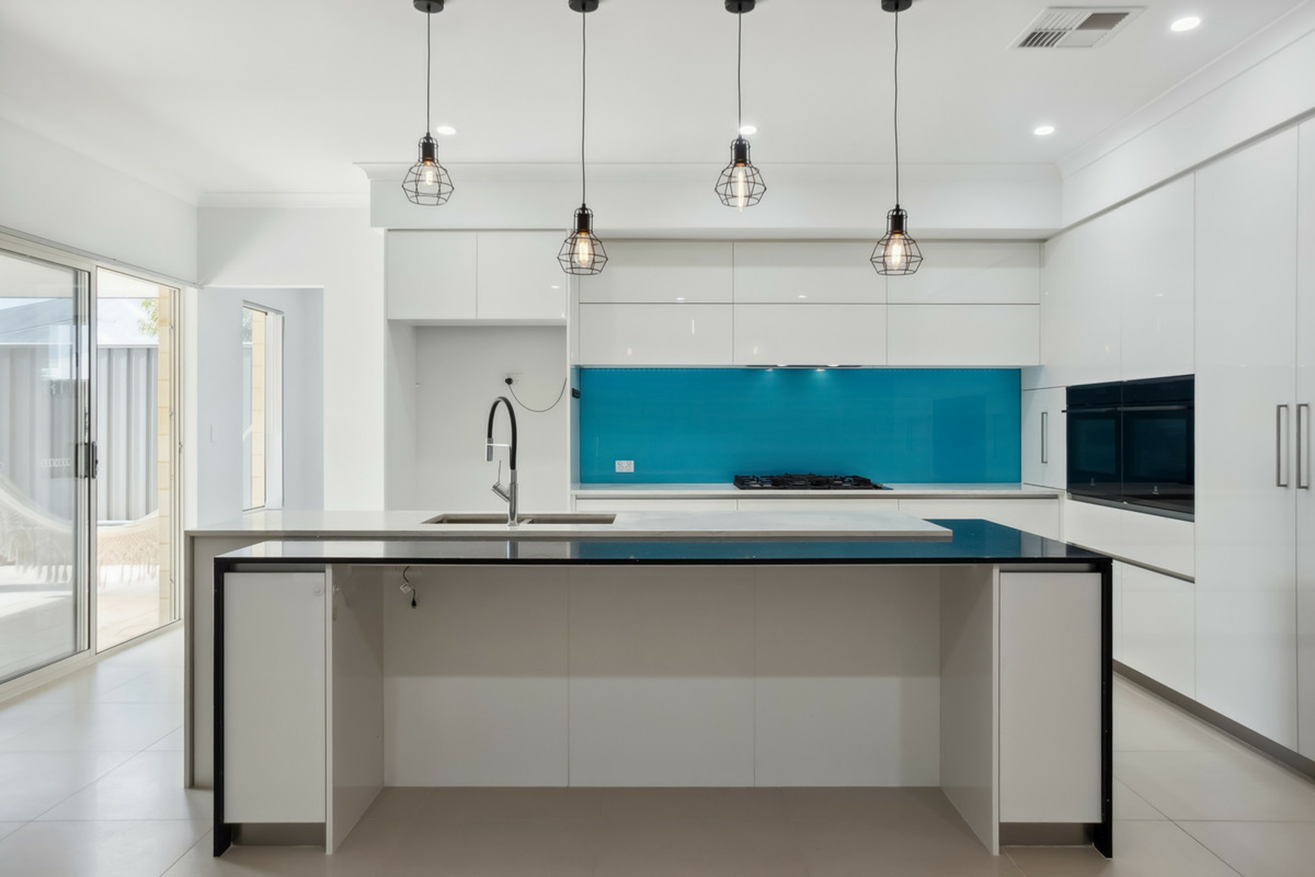 2 Tropicbird Drive, BANKSIA GROVE