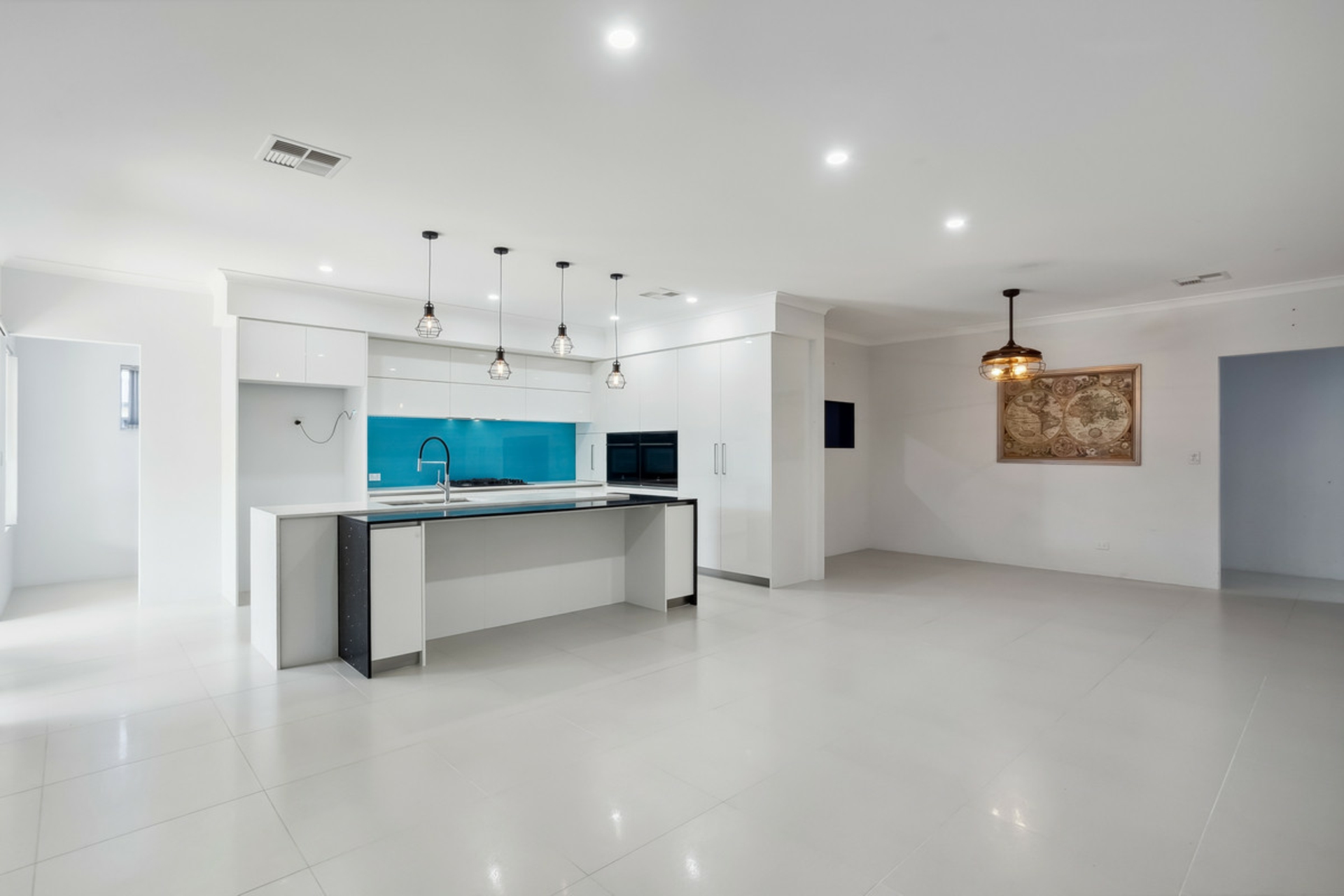 2 Tropicbird Drive, BANKSIA GROVE