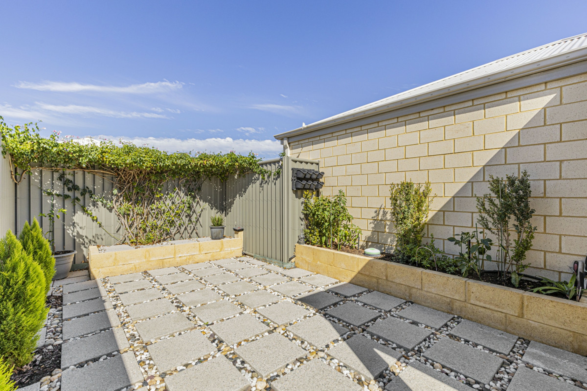 103 Cinnabar Drive, EGLINTON