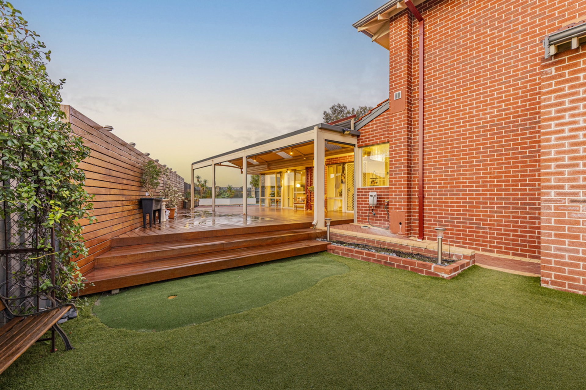 38 Coronado Ridge, ILUKA