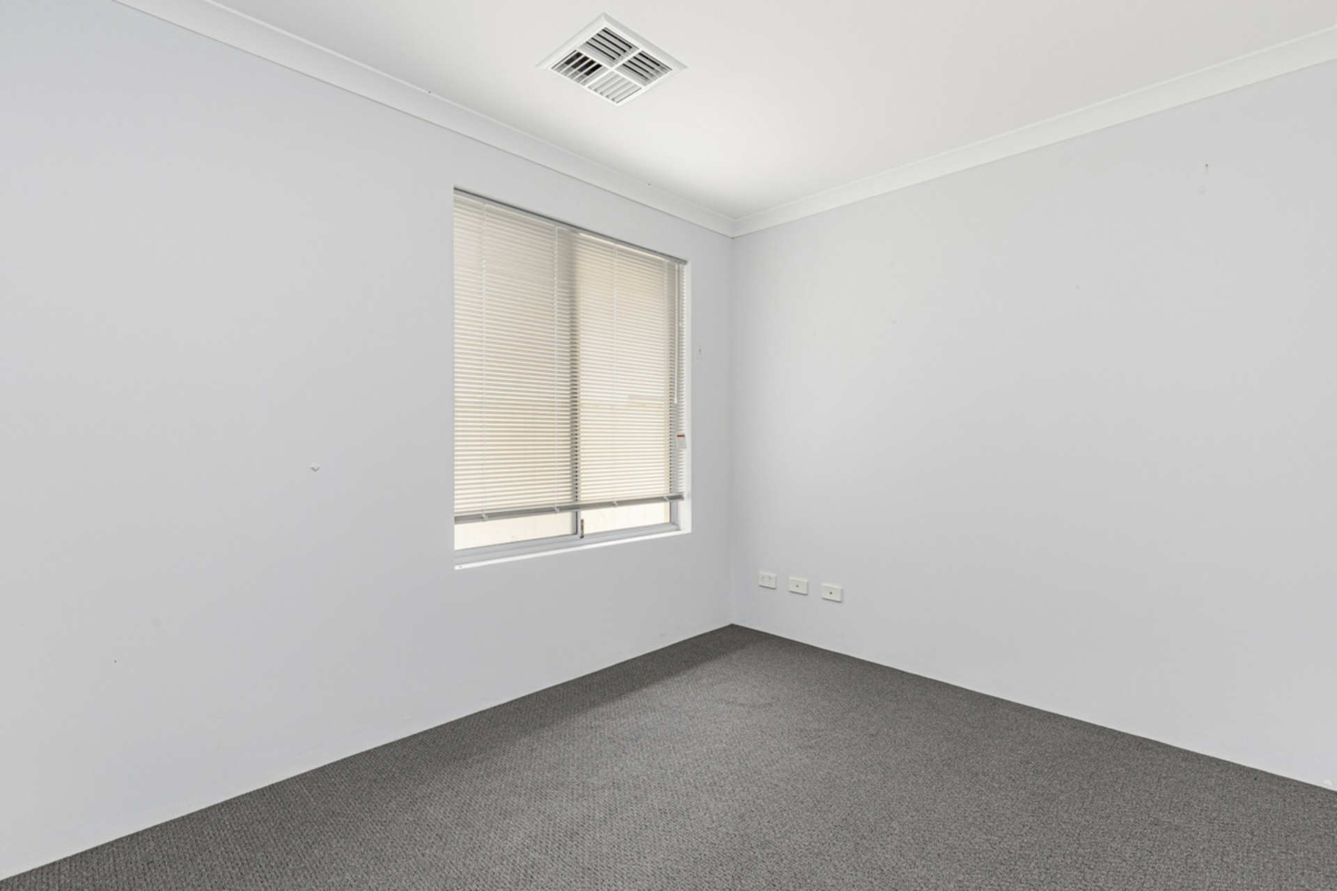1 Benfleet Drive — photo 18 of 27