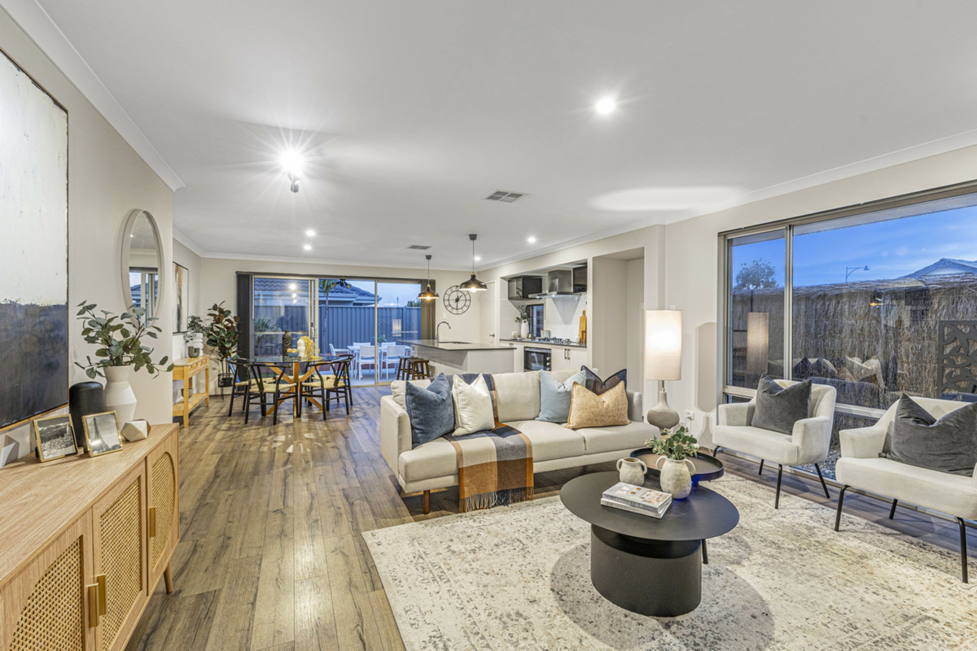 11 Laddon Road — photo 3 of 29