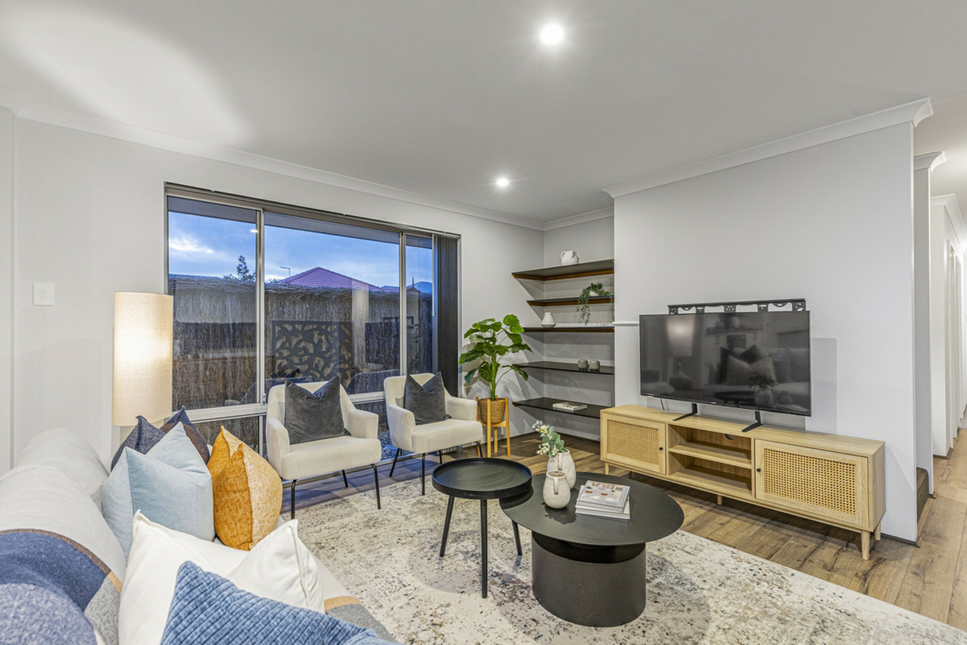 11 Laddon Road — photo 10 of 29