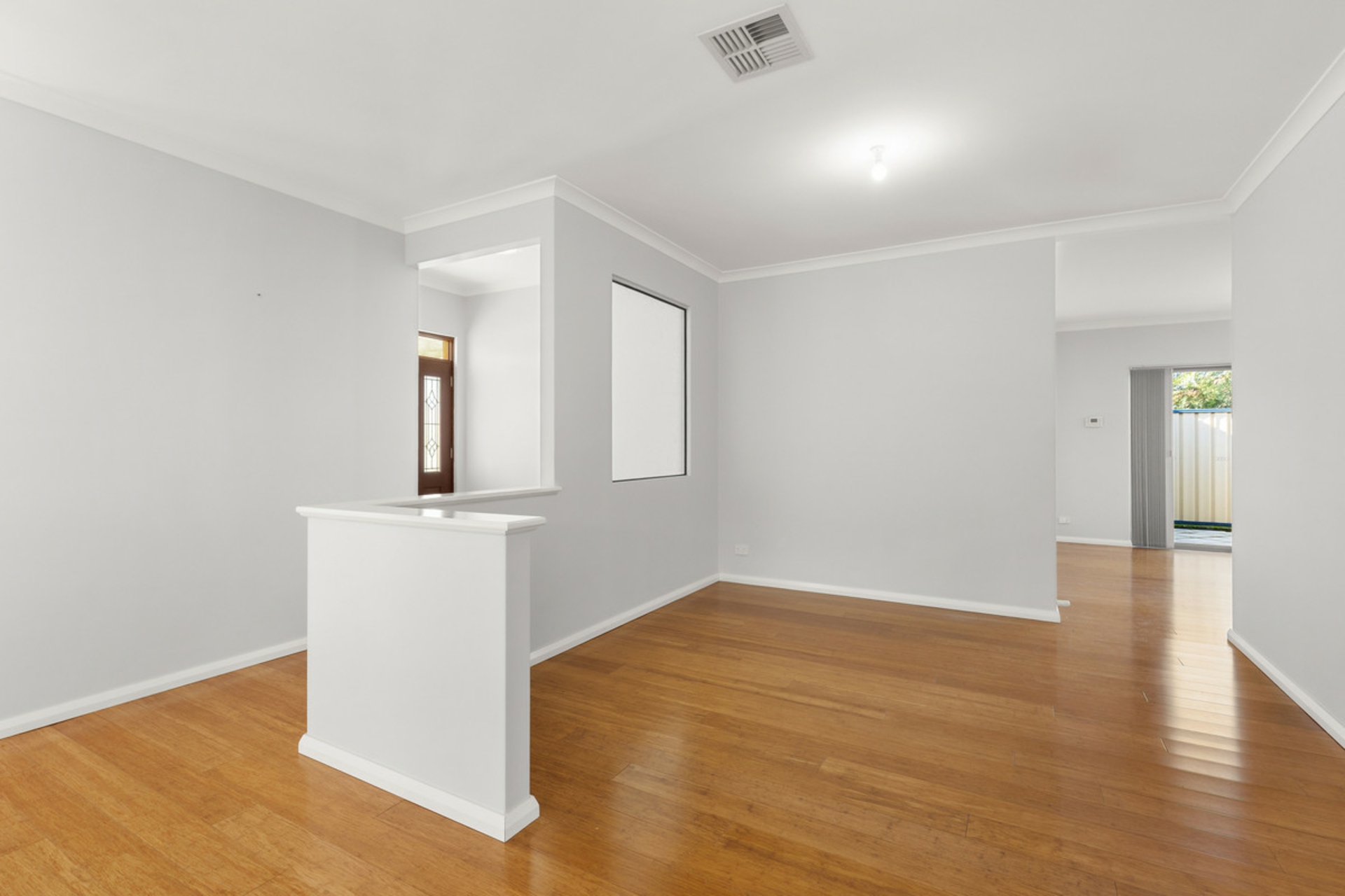 3 Litchfield Crescent — photo 9 of 30