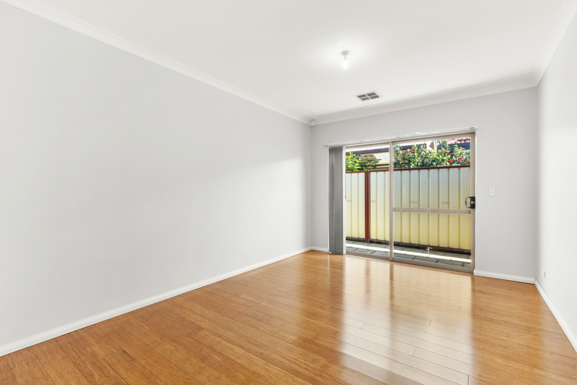 3 Litchfield Crescent — photo 10 of 30