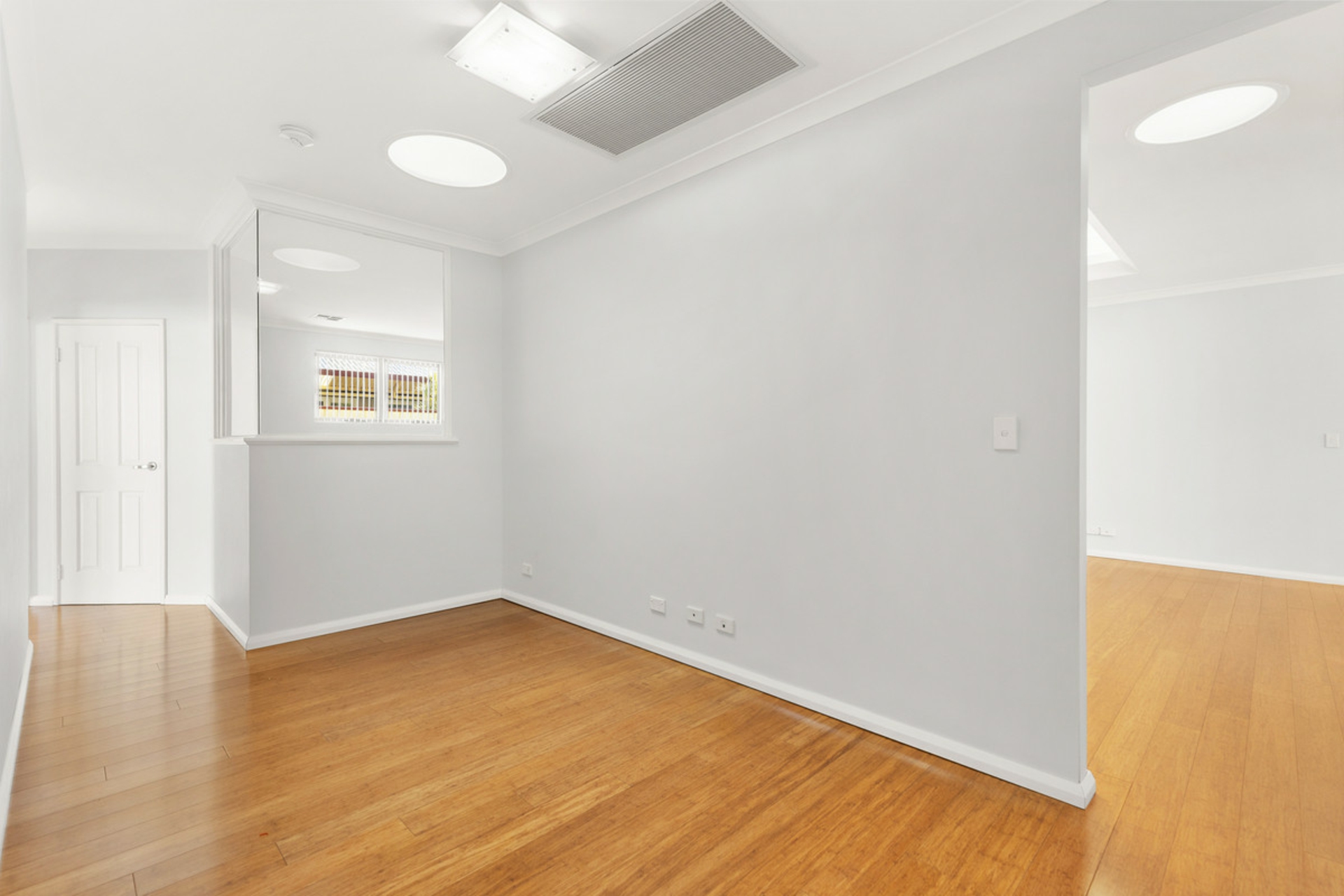 3 Litchfield Crescent — photo 17 of 30