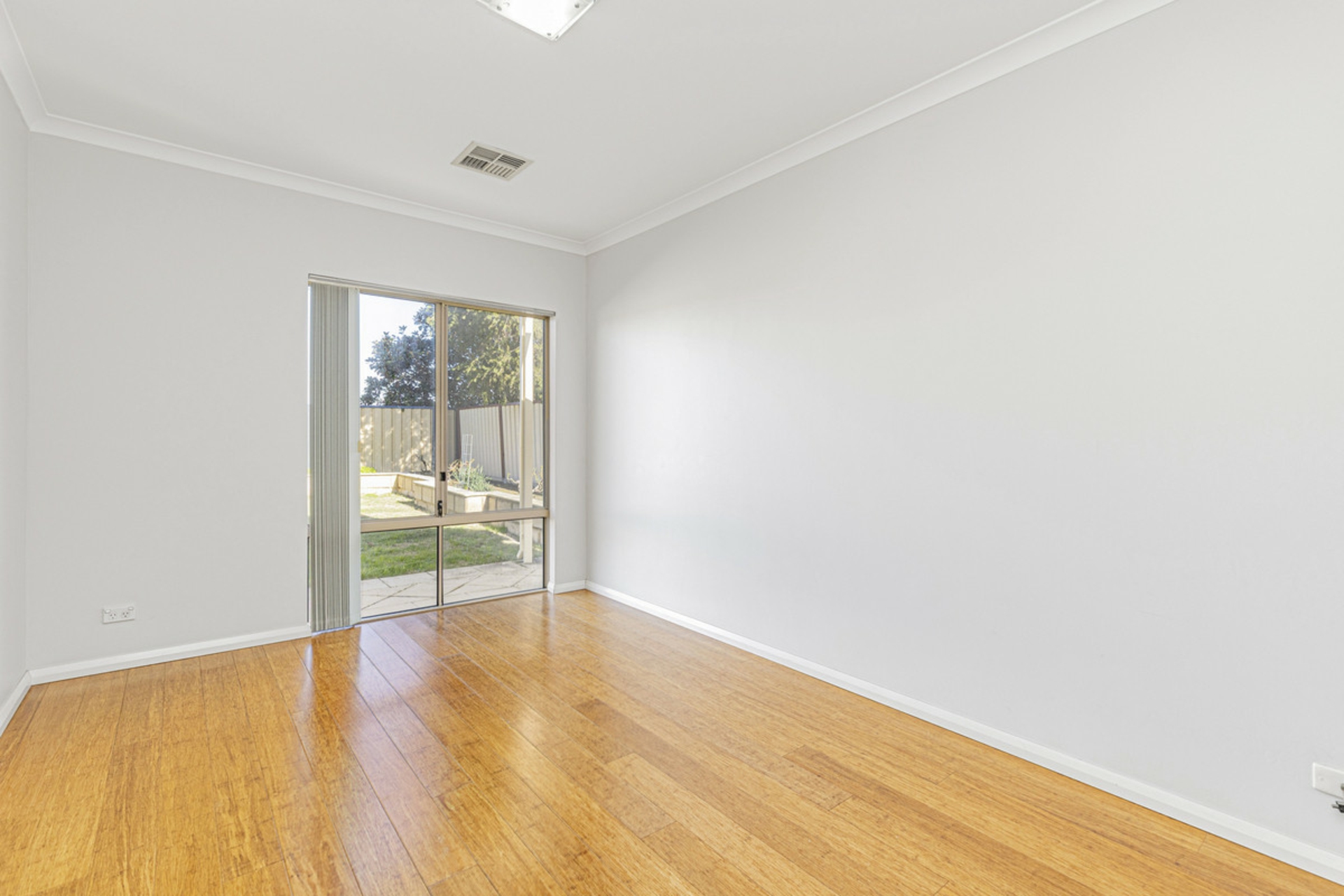 3 Litchfield Crescent — photo 18 of 30