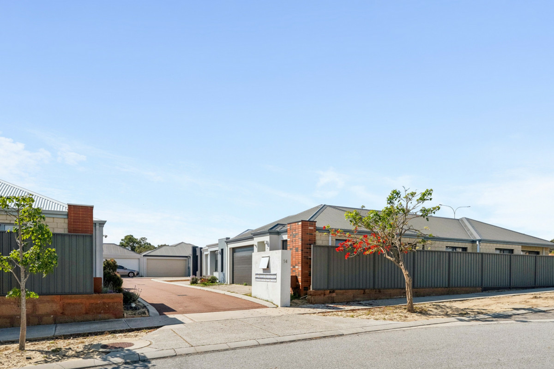 10/14 Wallangarra Road — photo 30 of 30