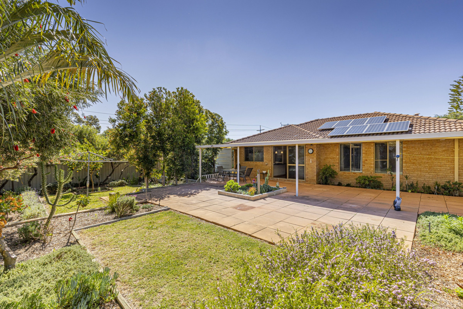 27 Quesnel Place — photo from LJ Hooker Joondalup