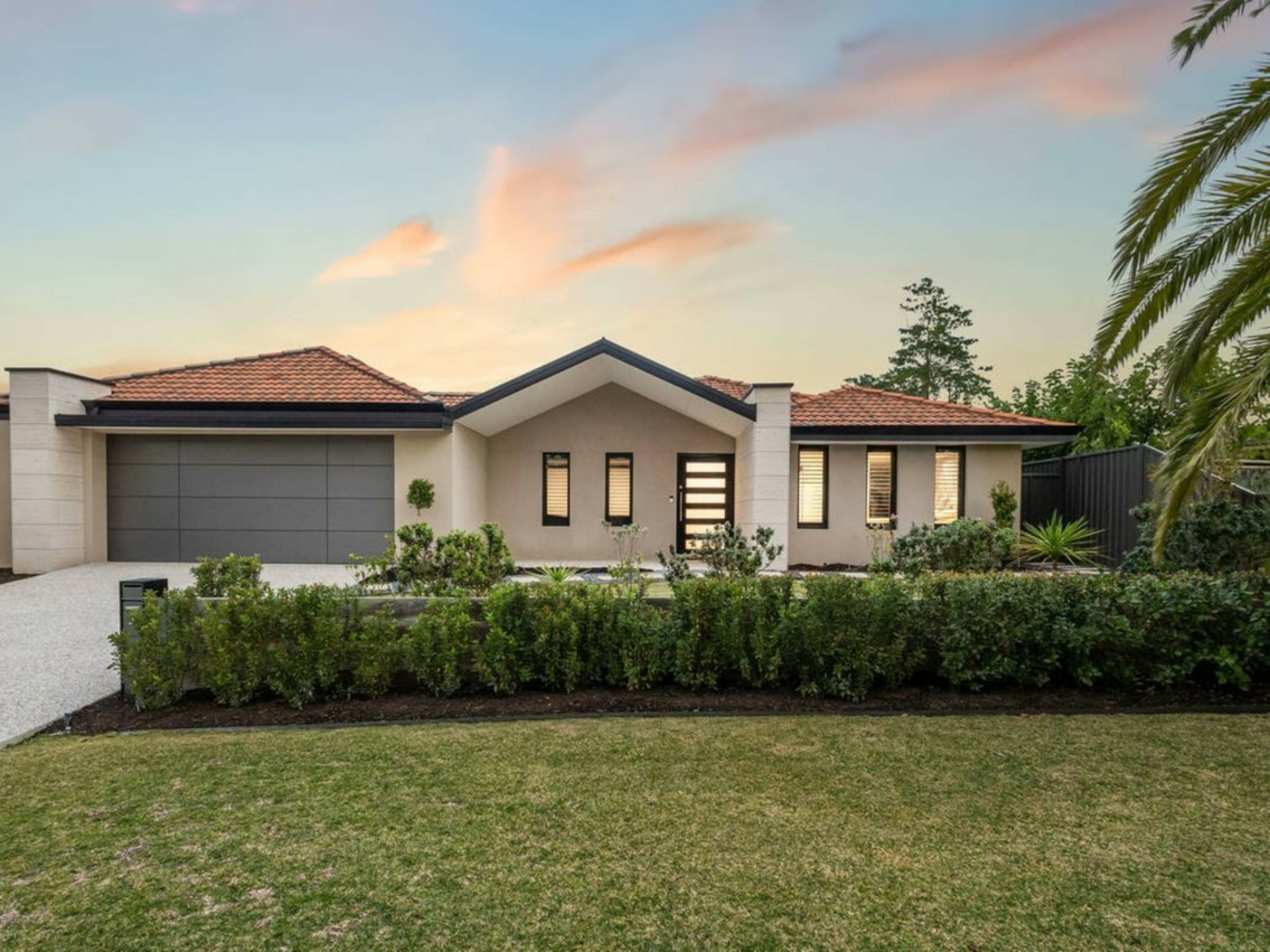 7 Bonneville Way — photo from LJ Hooker Joondalup