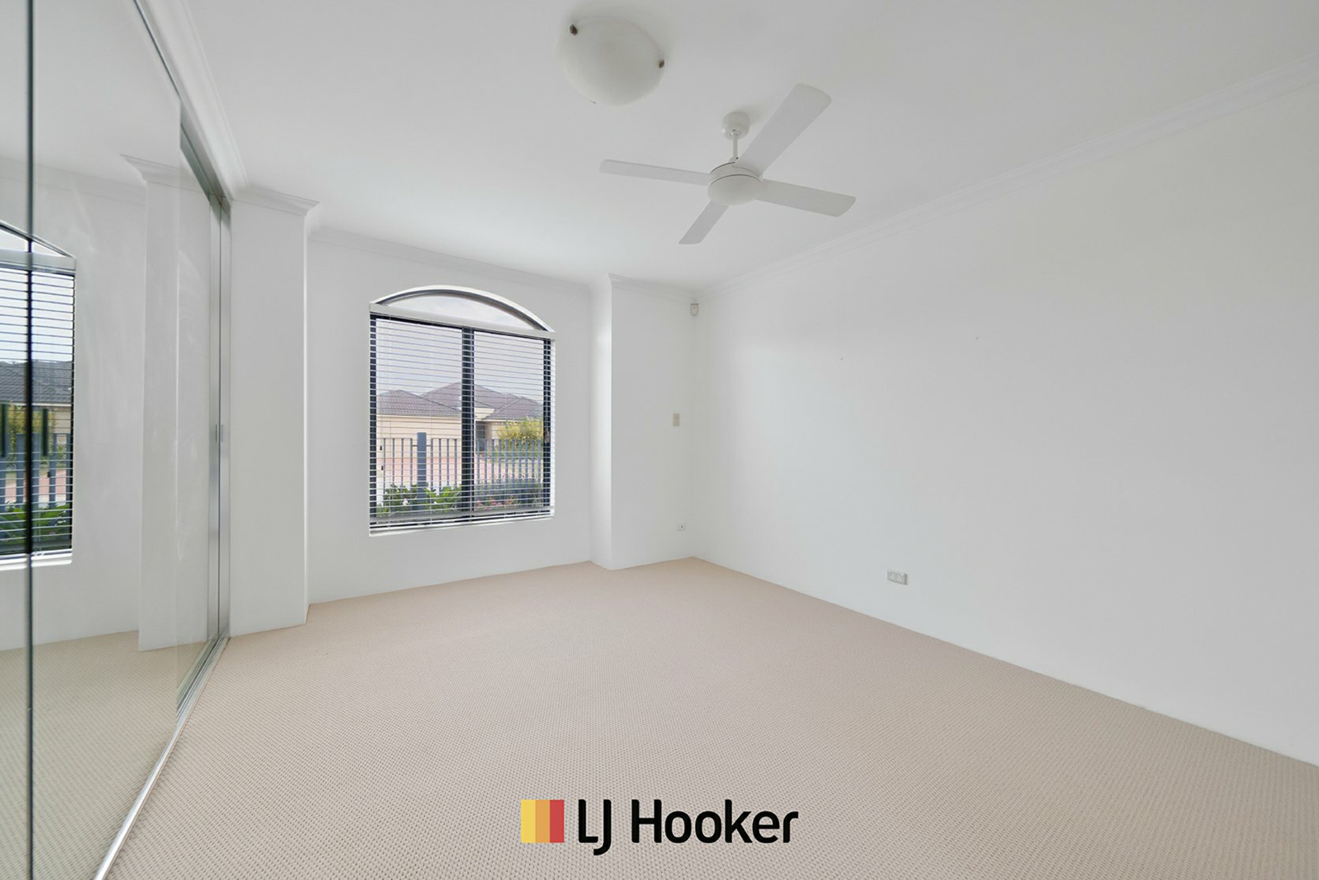 18 Admiralty Road — photo 12 of 18