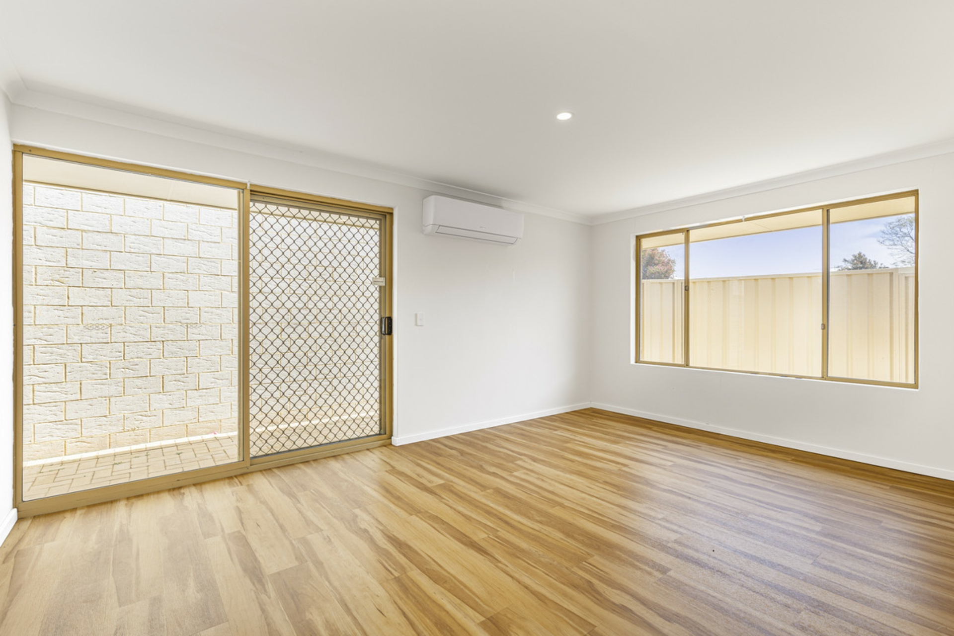 49 Sacramento Avenue — photo 11 of 21