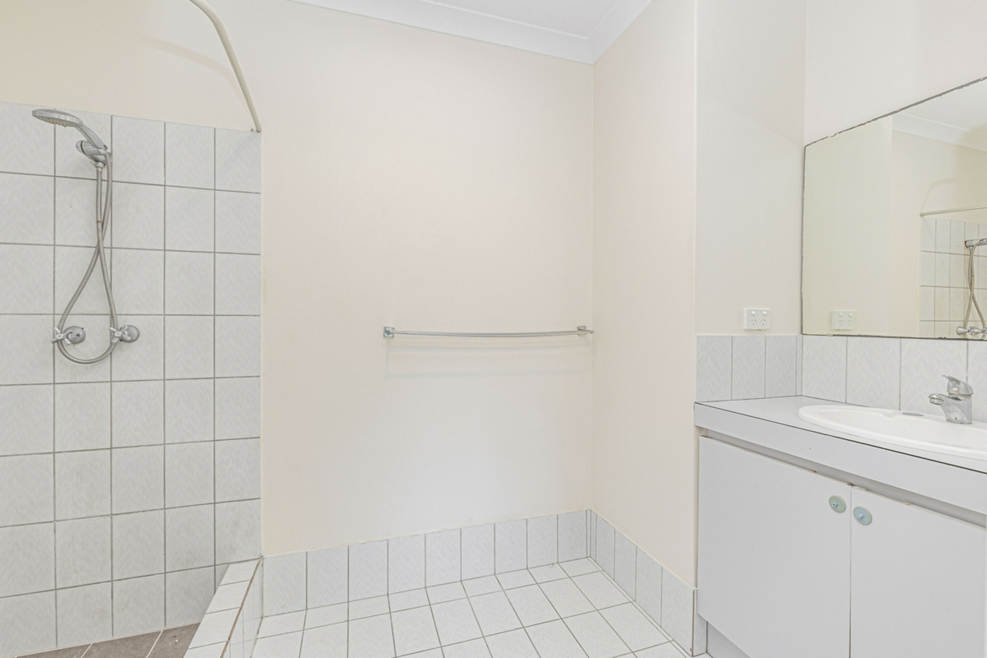 49 Sacramento Avenue — photo 15 of 21