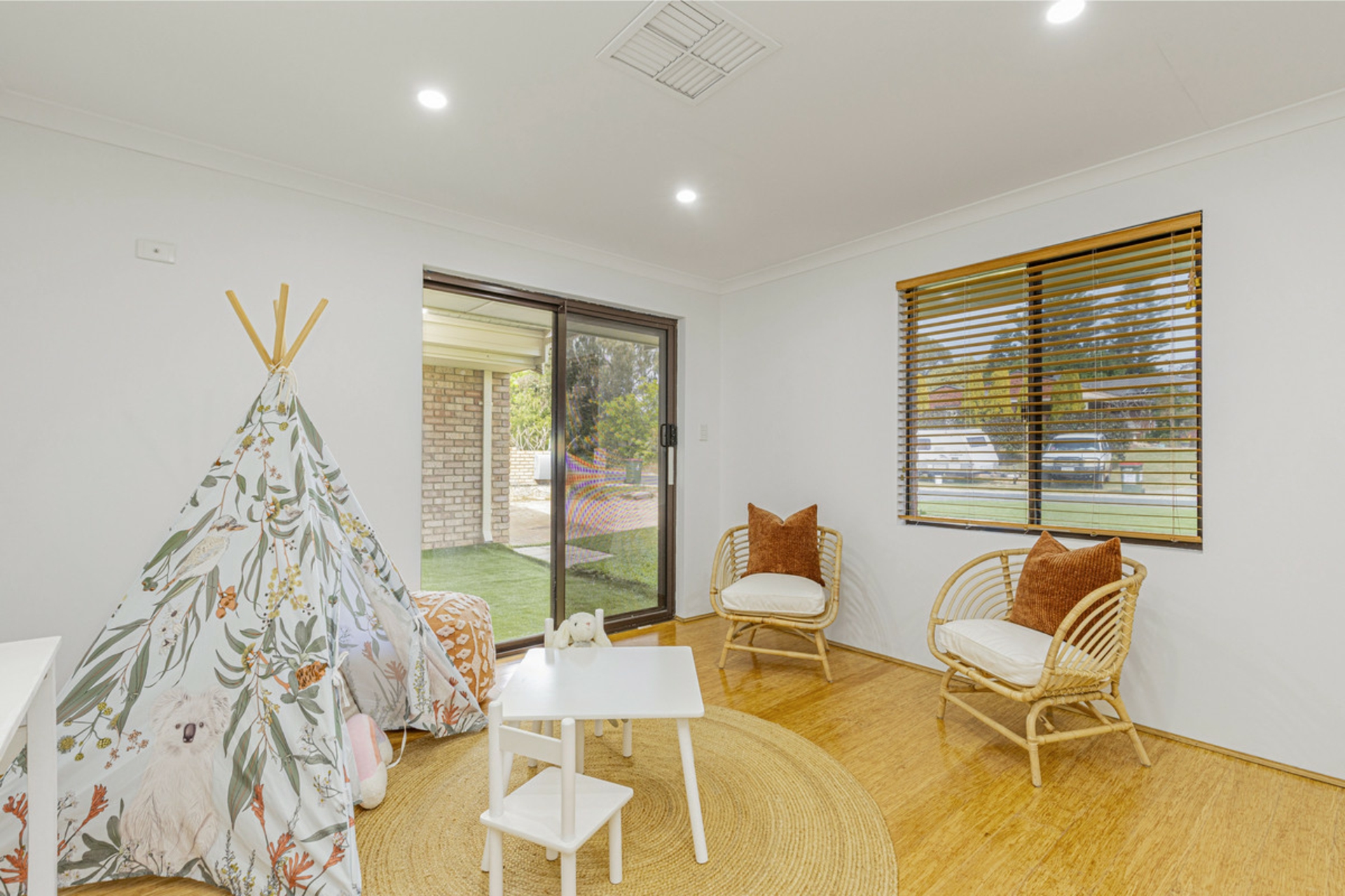 12 Wentworth Street — photo 6 of 30