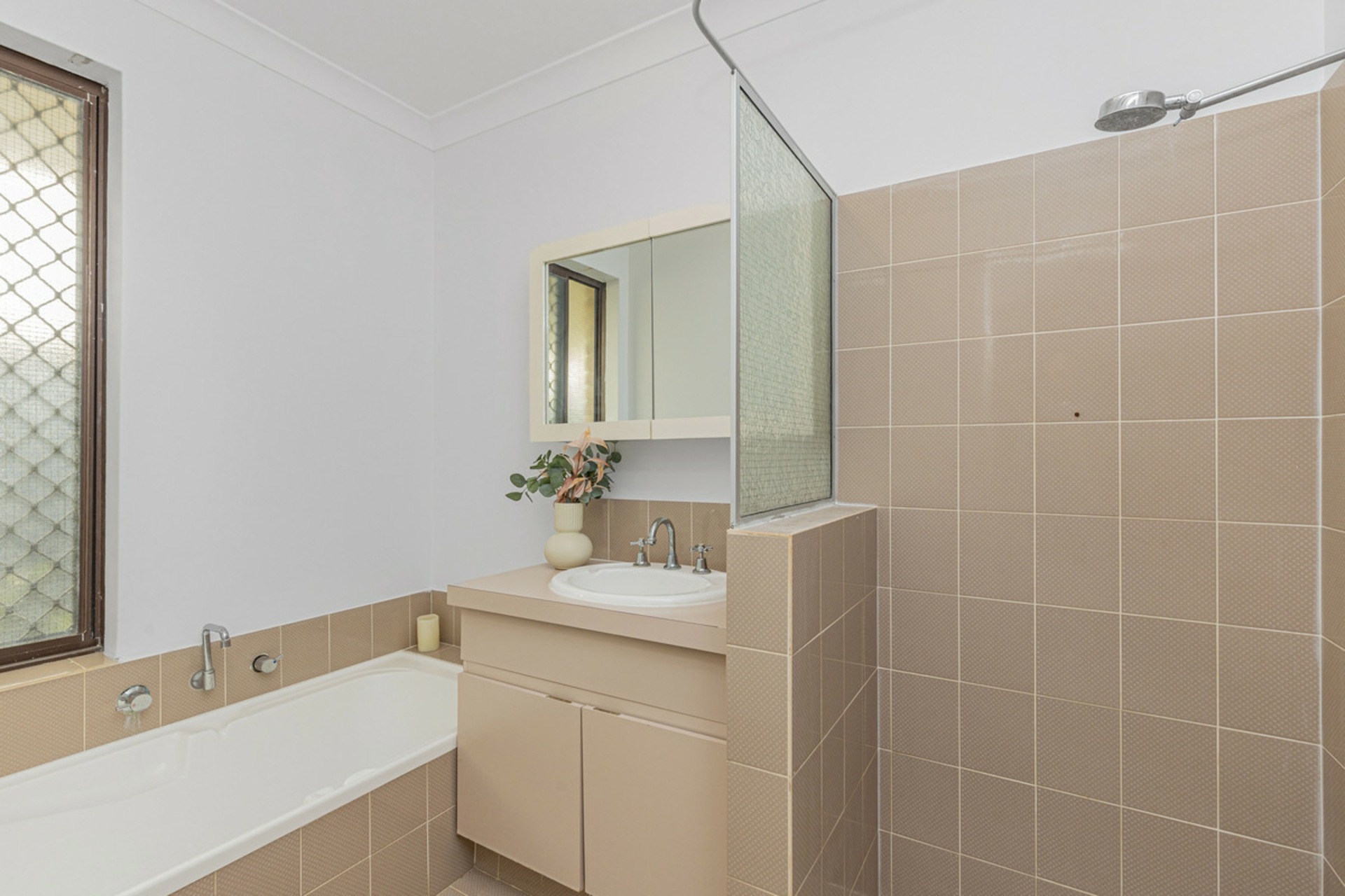 12 Wentworth Street — photo 17 of 30