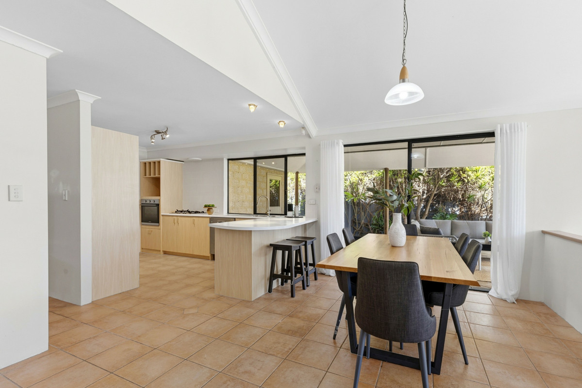 7 Weymouth Boulevard — photo 9 of 30