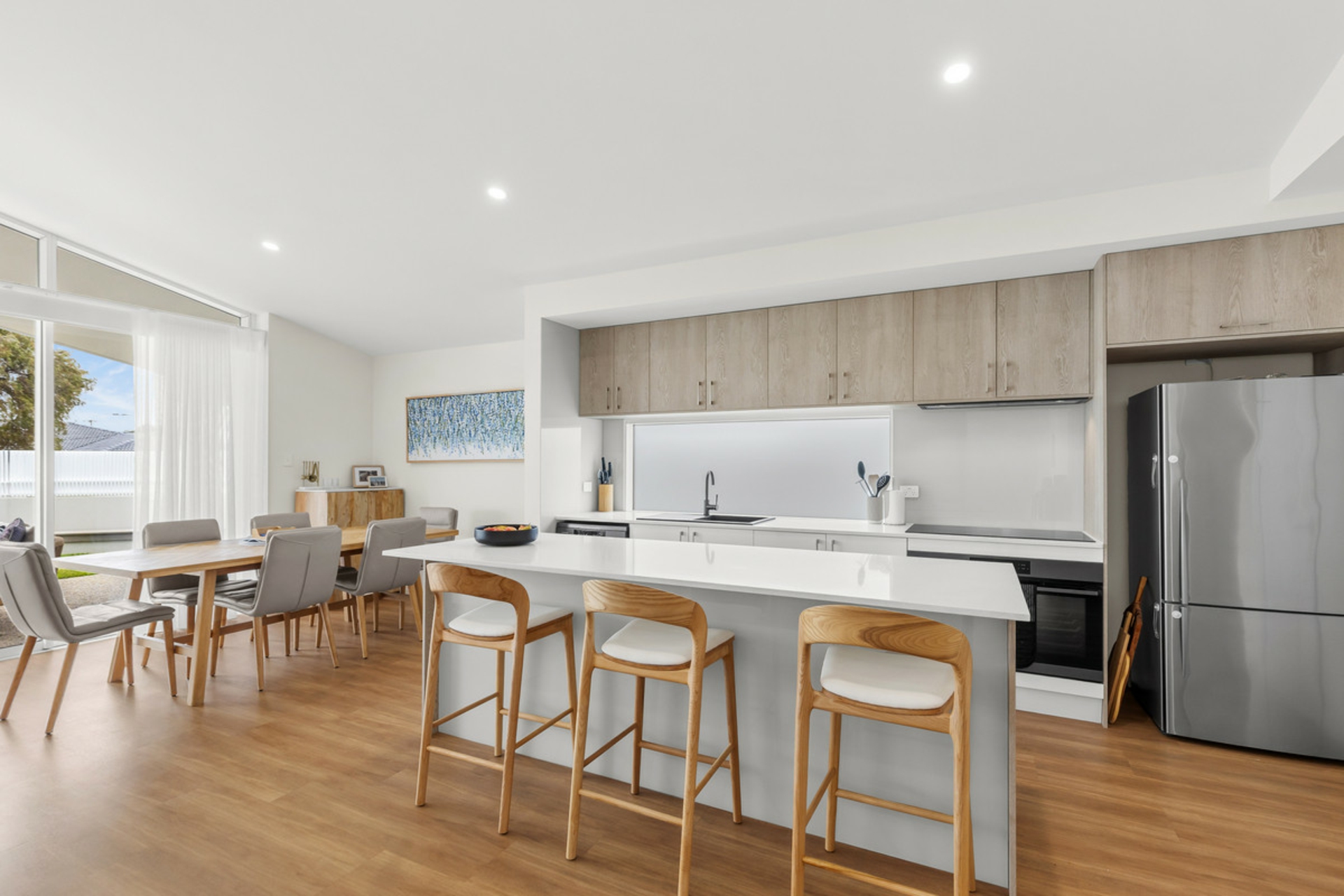 8 Johnson Crescent — photo 4 of 23